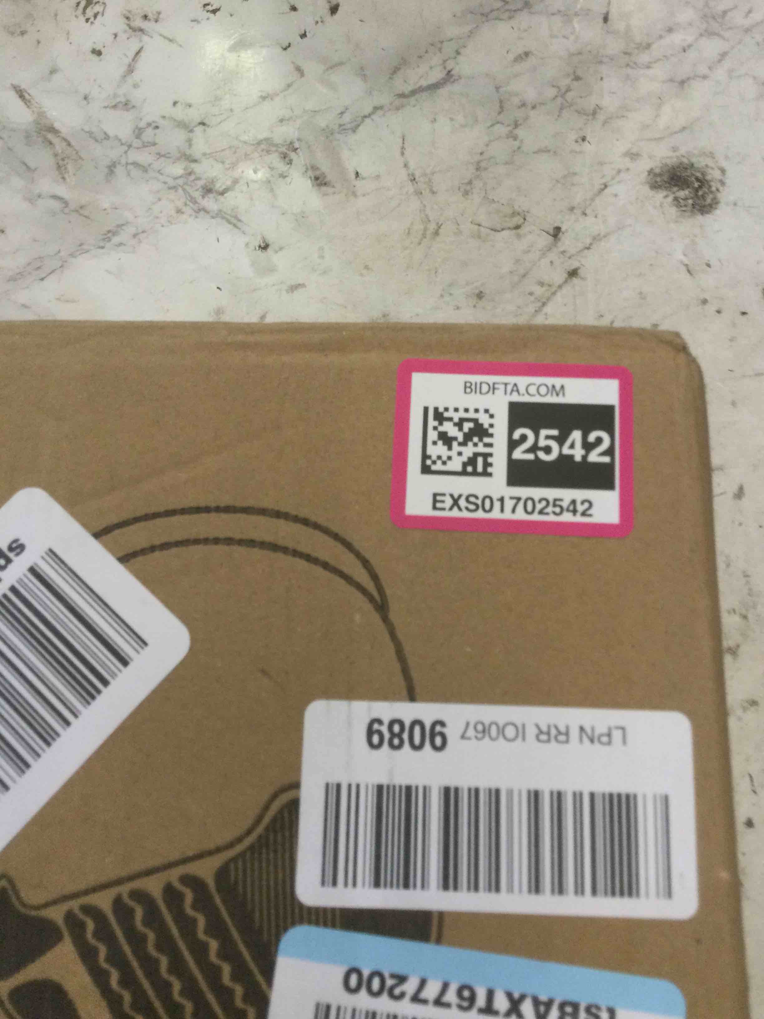 https://s3.amazonaws.com/lotting-images-prod/BargainHunt/EXS01702542_1713812640833.jpeg