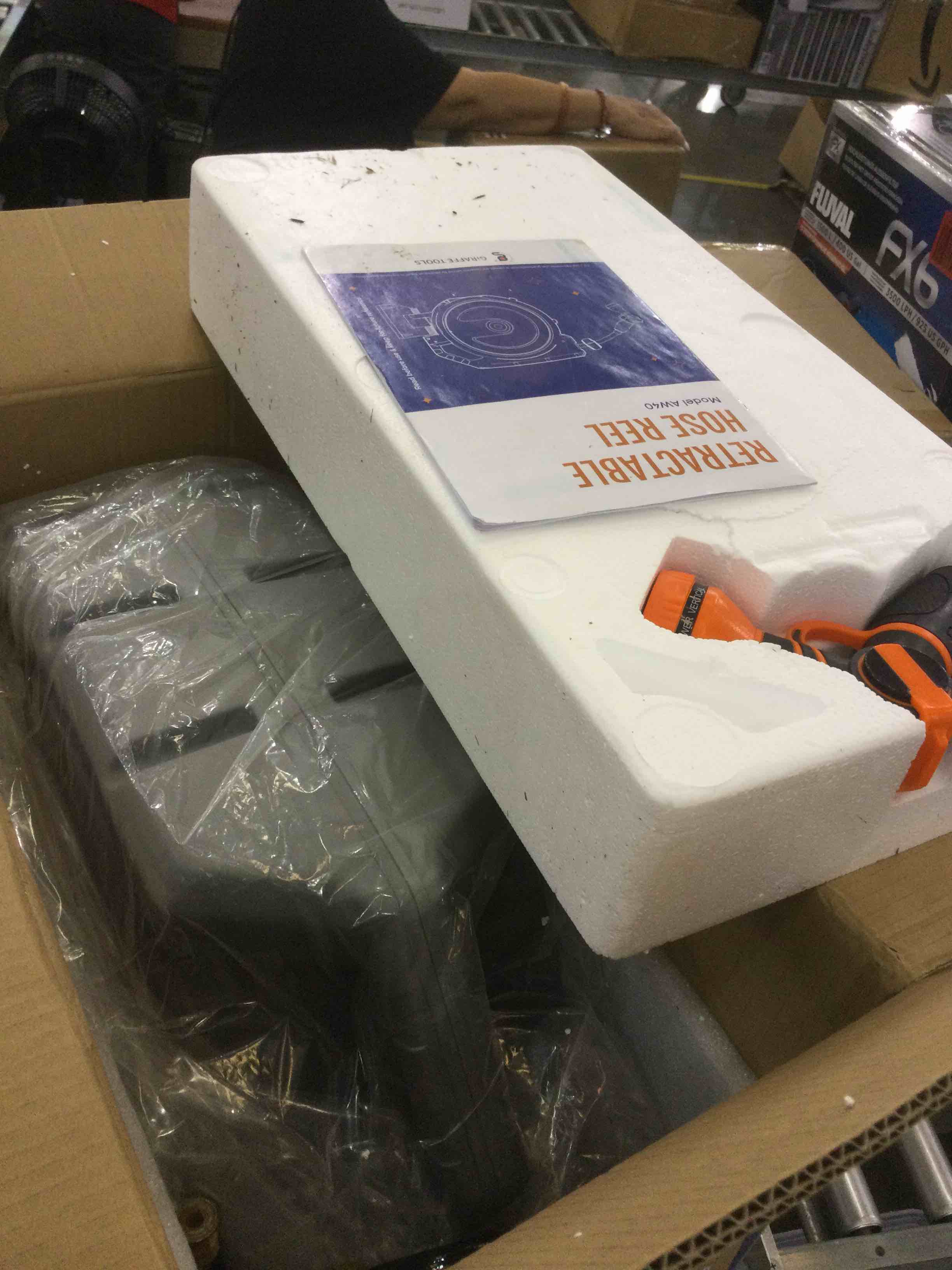 https://s3.amazonaws.com/lotting-images-prod/BargainHunt/EXS01702660_1713883809118.jpeg