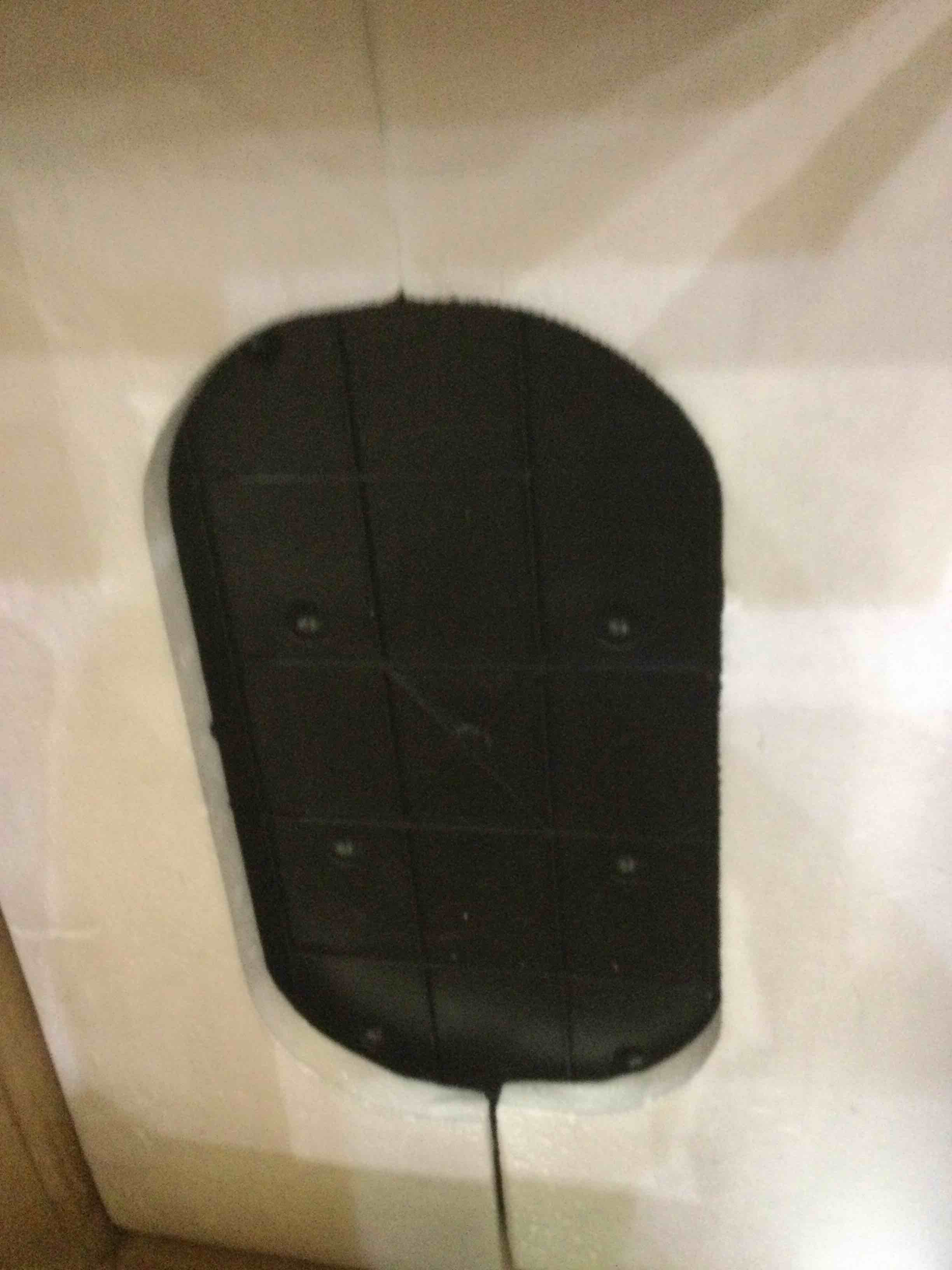 https://s3.amazonaws.com/lotting-images-prod/BargainHunt/EXS01702705_1713892472624.jpeg