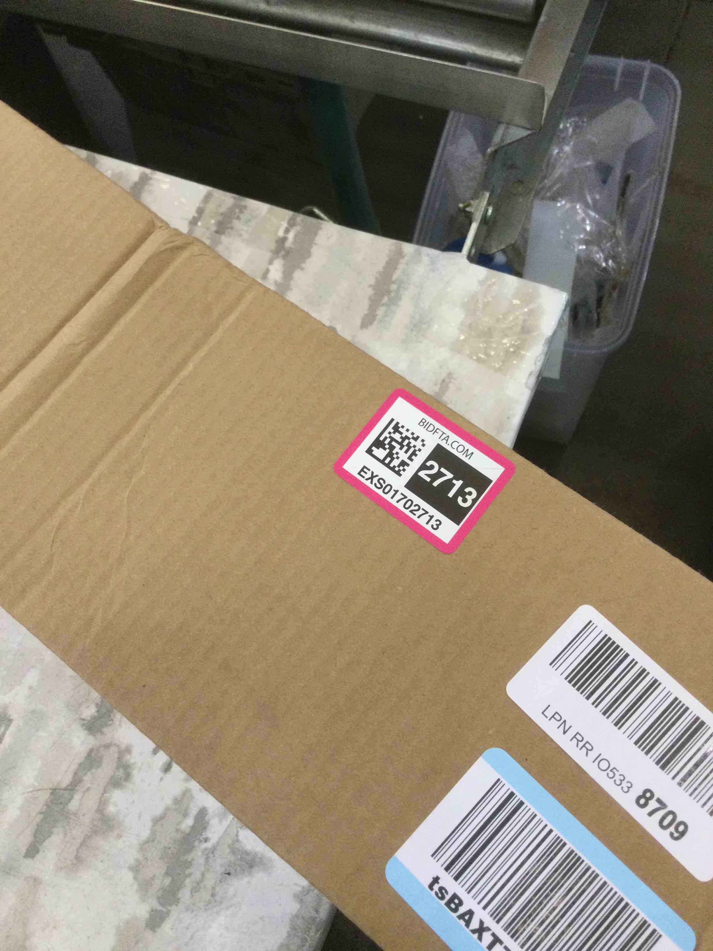 https://s3.amazonaws.com/lotting-images-prod/BargainHunt/EXS01702713_1713893243966.jpeg