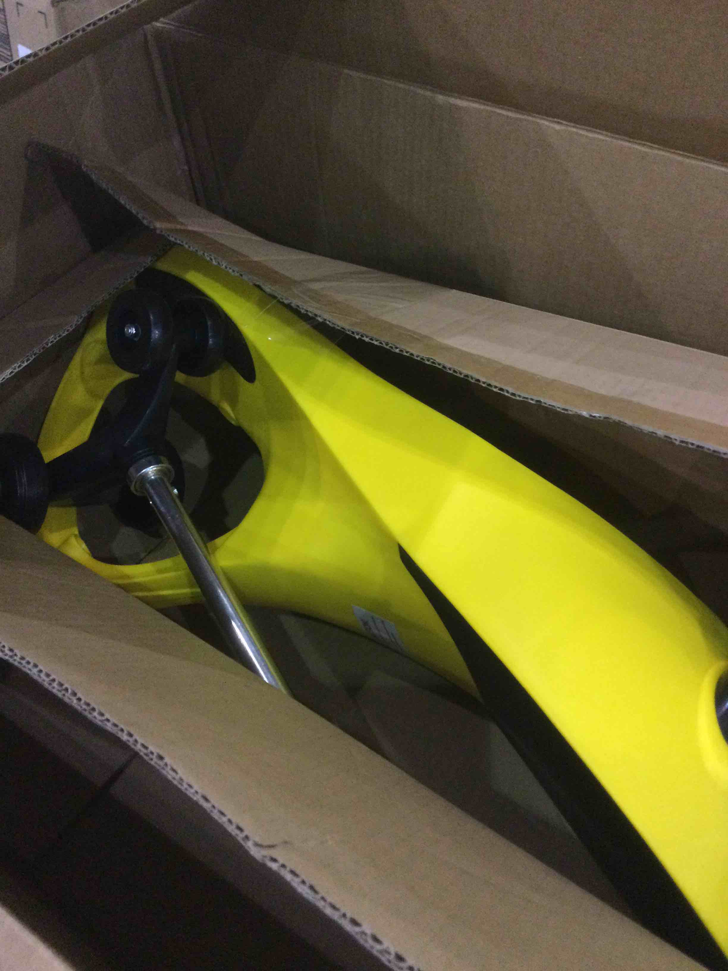 https://s3.amazonaws.com/lotting-images-prod/BargainHunt/EXS01702910_1714130172683.jpeg