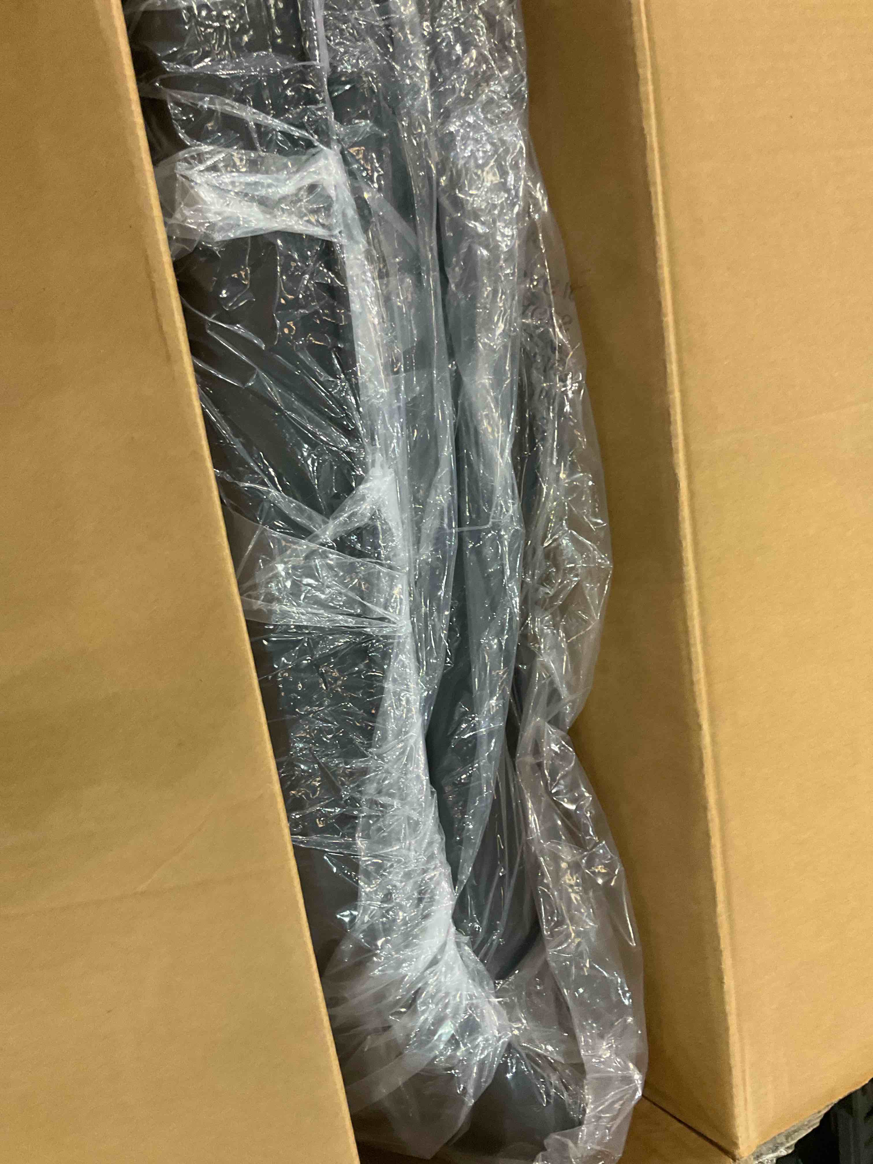 https://s3.amazonaws.com/lotting-images-prod/BargainHunt/EXS01703060_1713459104293.jpeg
