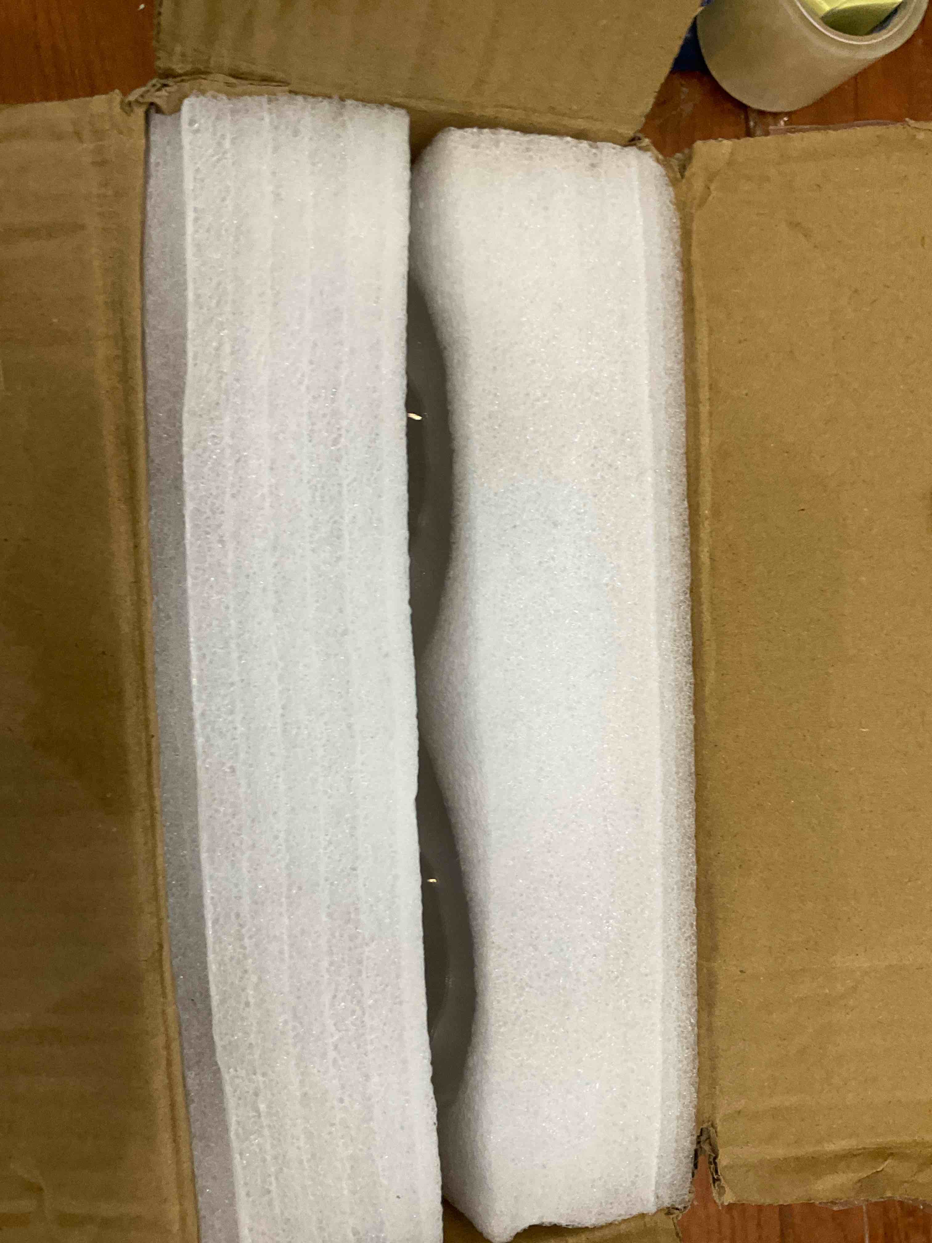 https://s3.amazonaws.com/lotting-images-prod/BargainHunt/EXS01703314_1713892206571.jpeg