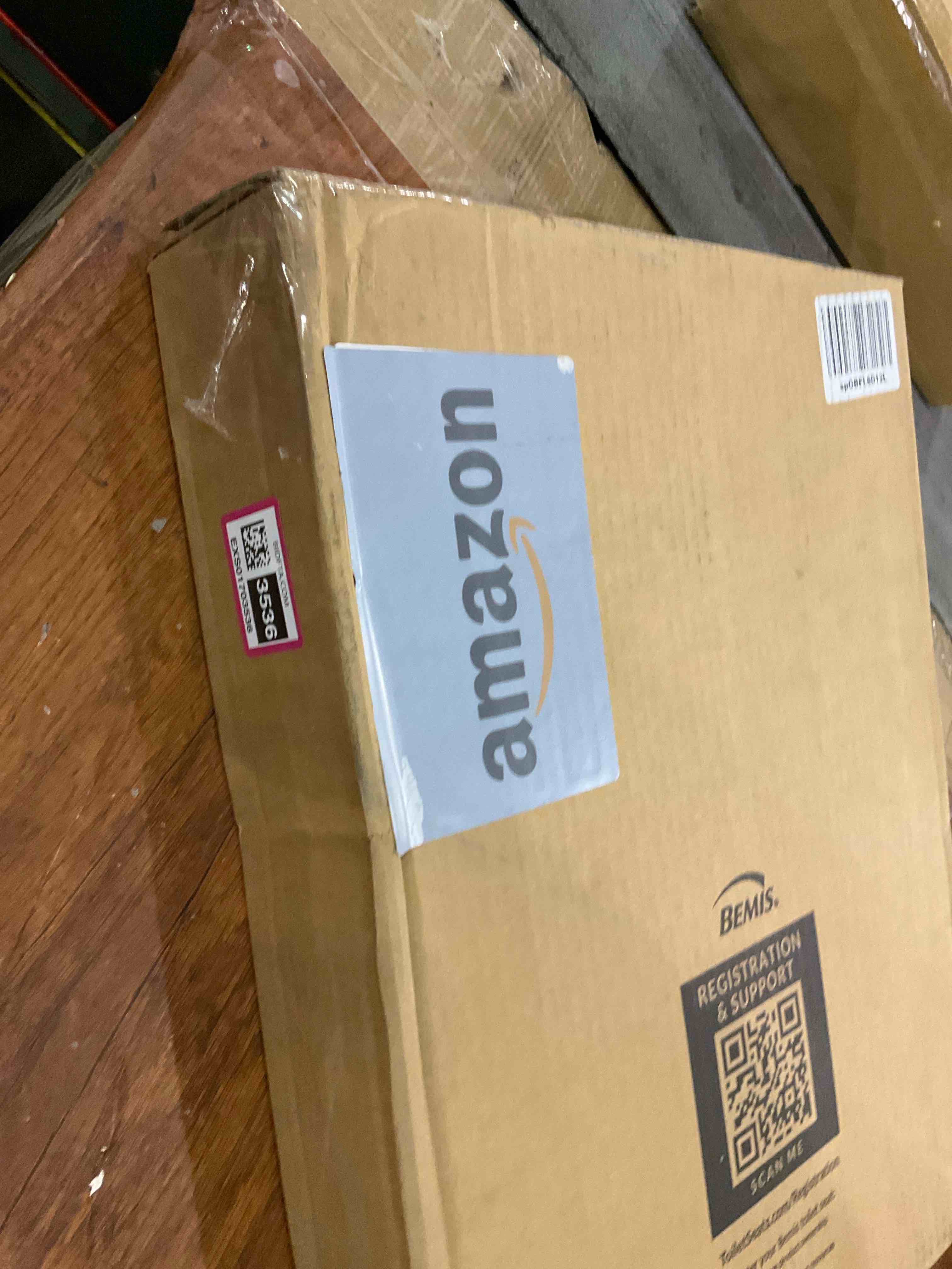 https://s3.amazonaws.com/lotting-images-prod/BargainHunt/EXS01703536_1713180346493.jpeg