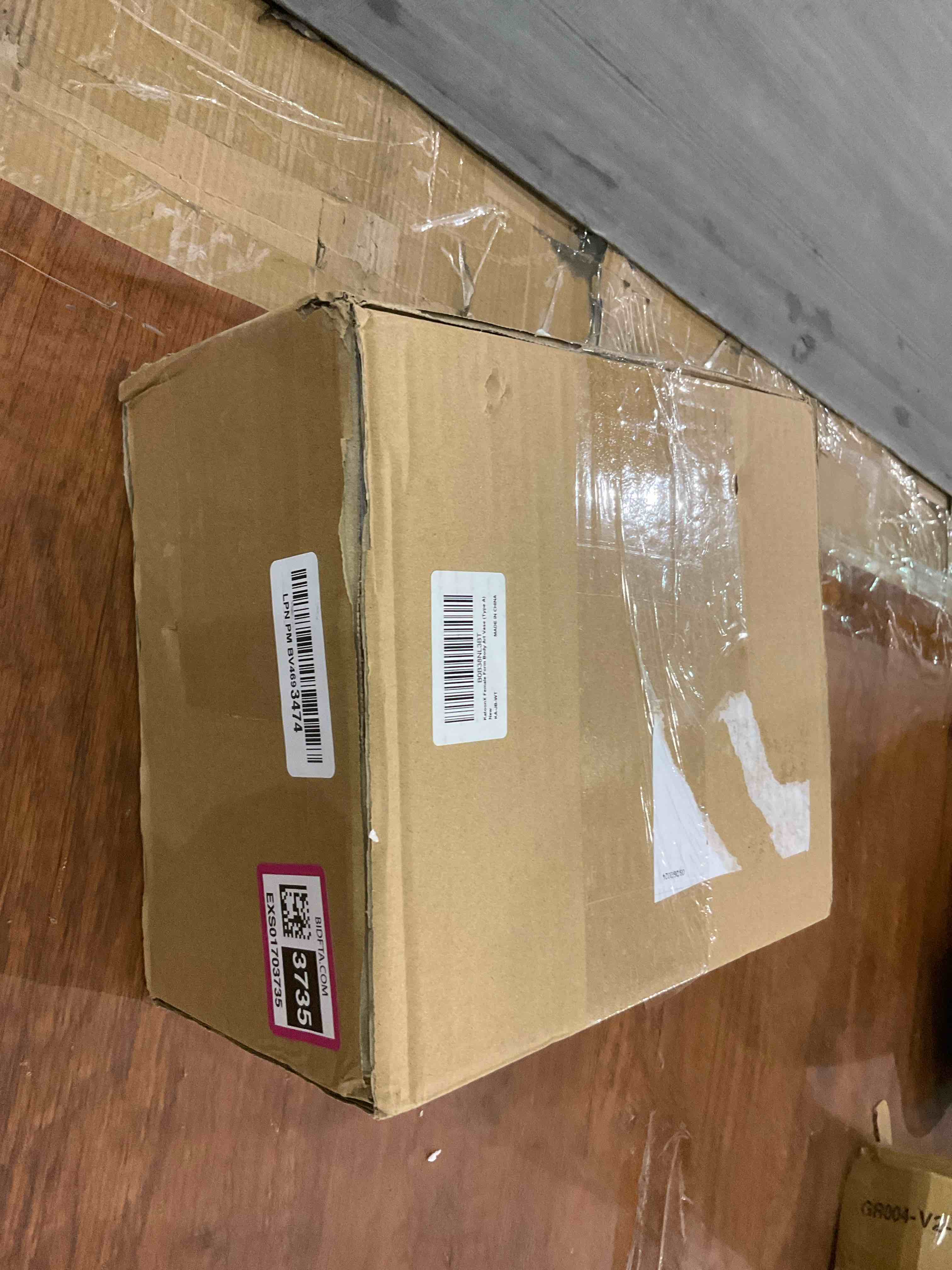 https://s3.amazonaws.com/lotting-images-prod/BargainHunt/EXS01703735_1713358064319.jpeg