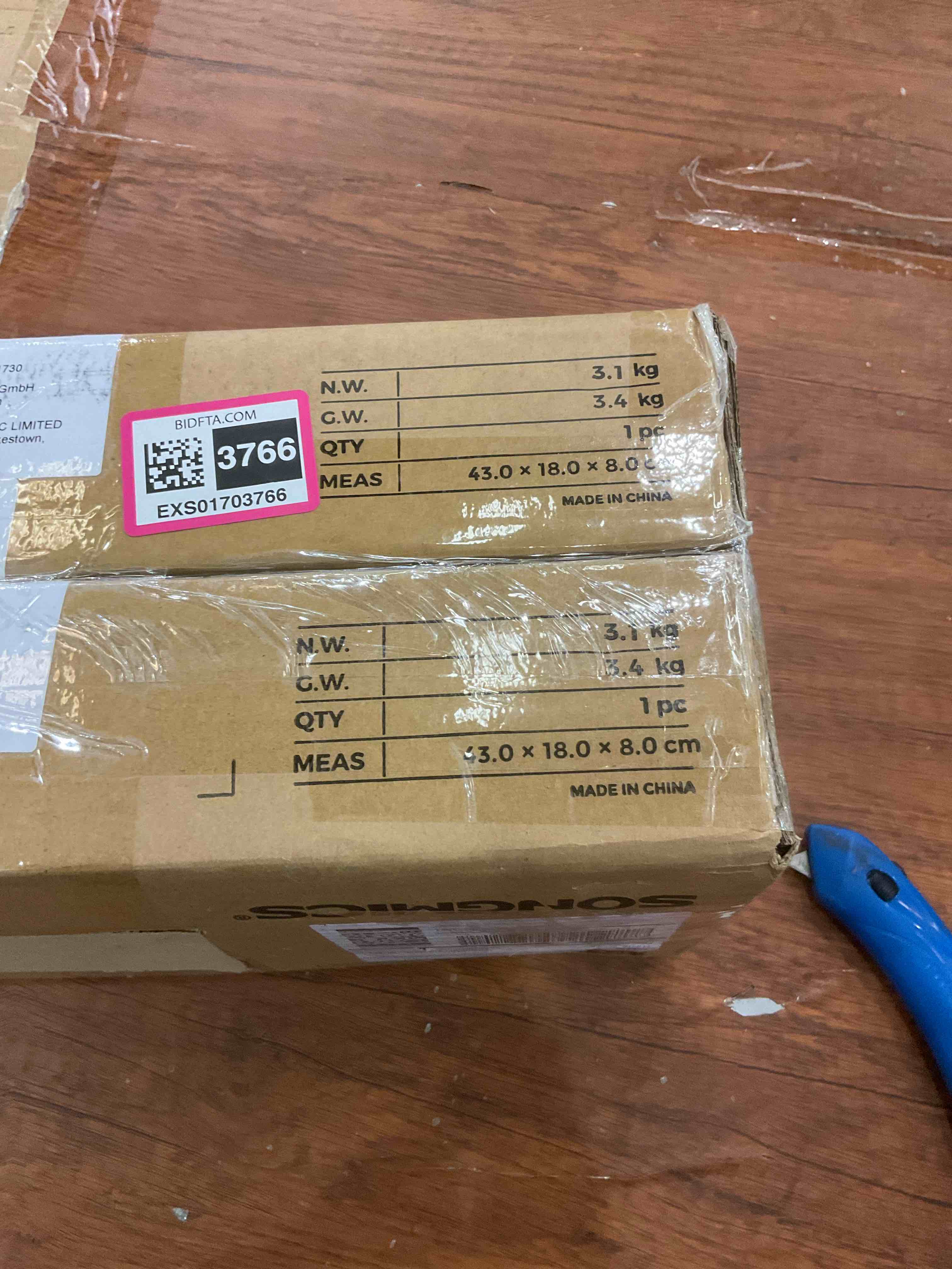 https://s3.amazonaws.com/lotting-images-prod/BargainHunt/EXS01703766_1713364268955.jpeg