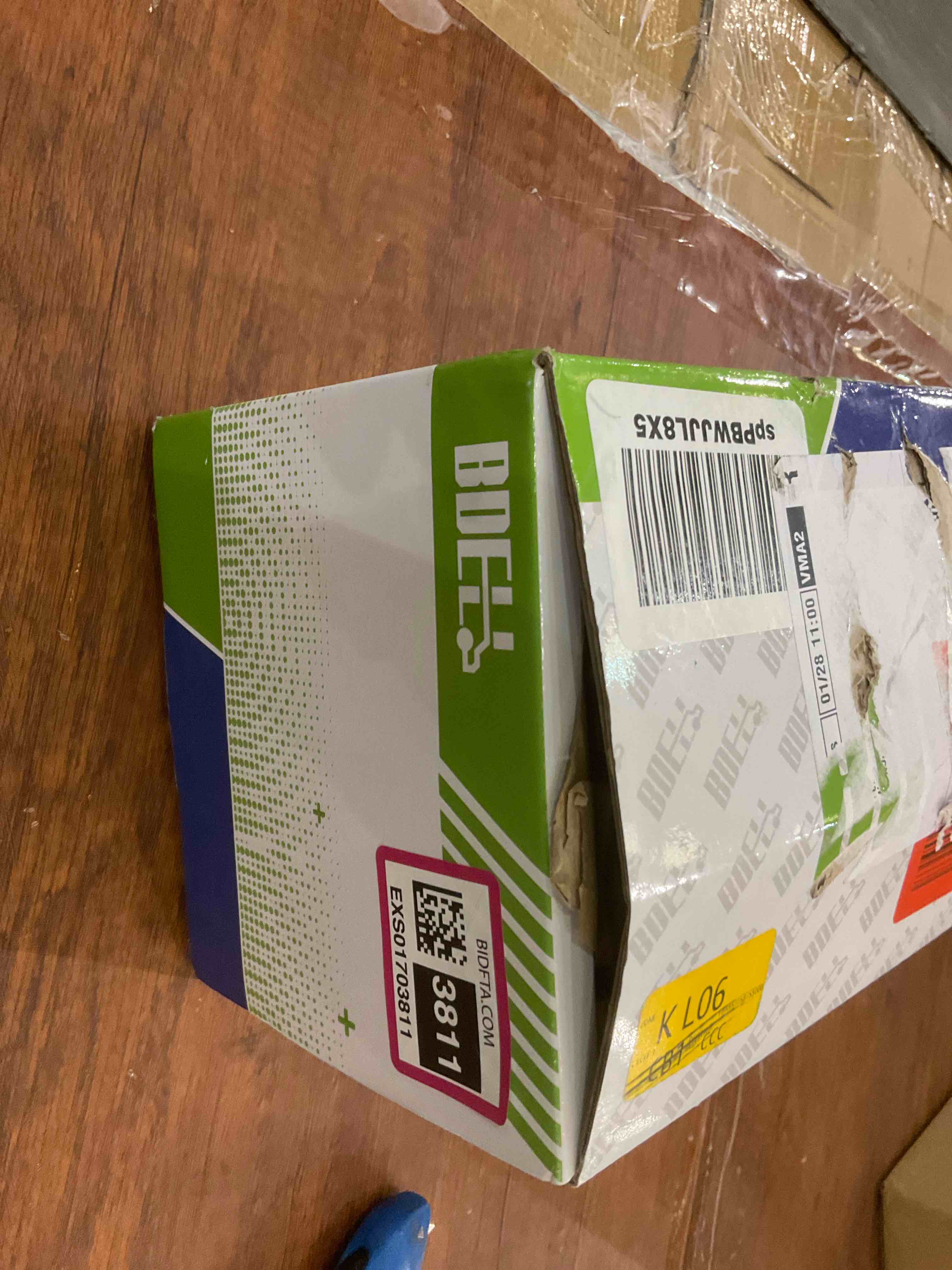 https://s3.amazonaws.com/lotting-images-prod/BargainHunt/EXS01703811_1713373136289.jpeg