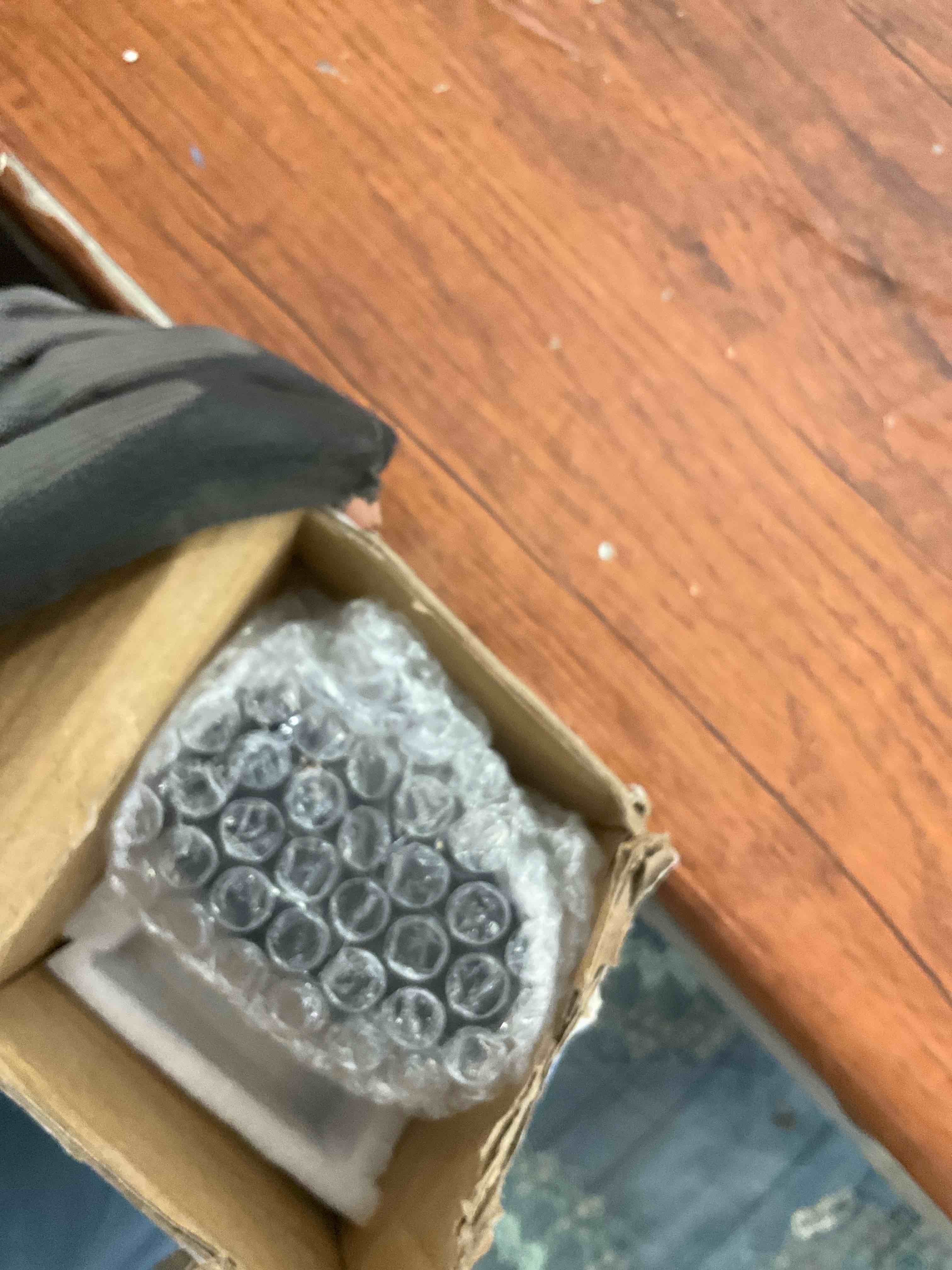 https://s3.amazonaws.com/lotting-images-prod/BargainHunt/EXS01703919_1713459817444.jpeg