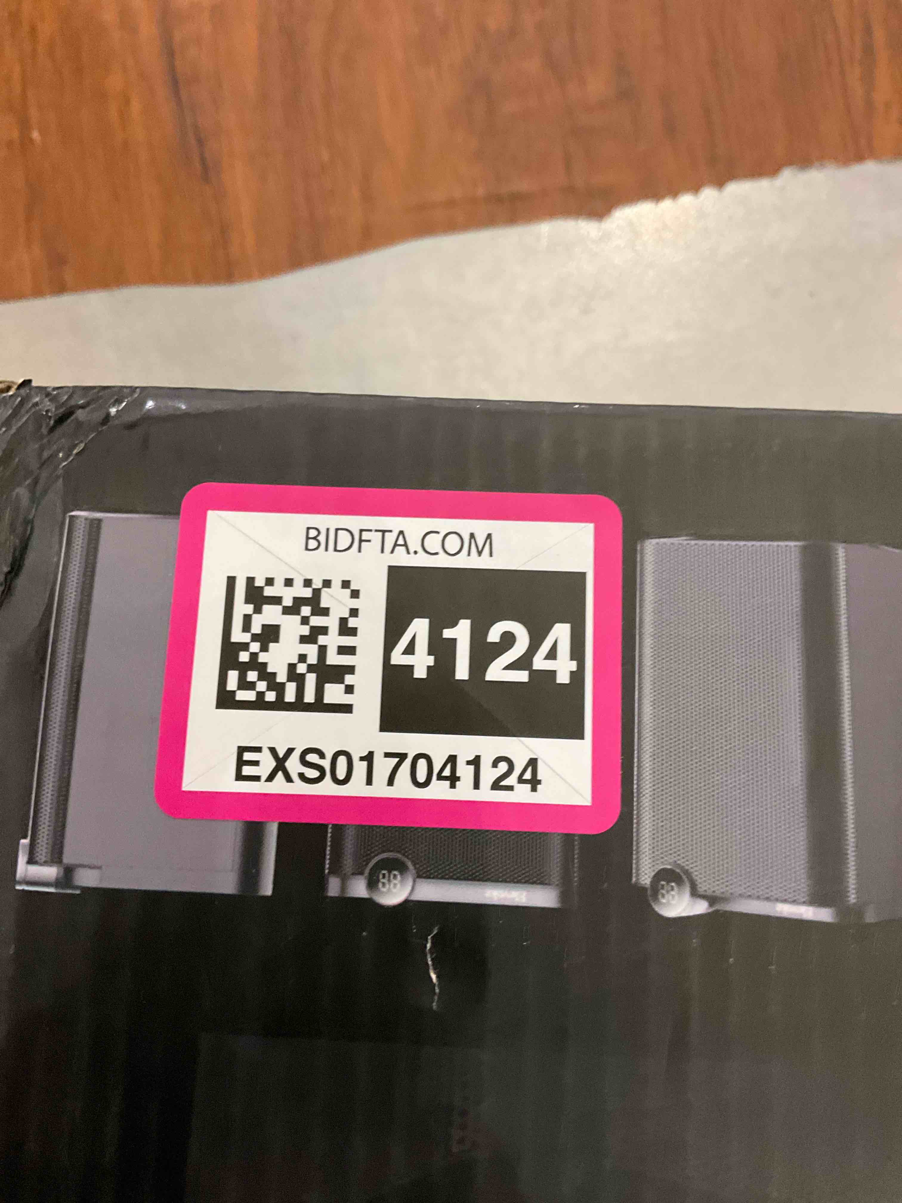 https://s3.amazonaws.com/lotting-images-prod/BargainHunt/EXS01704124_1713363263440.jpeg