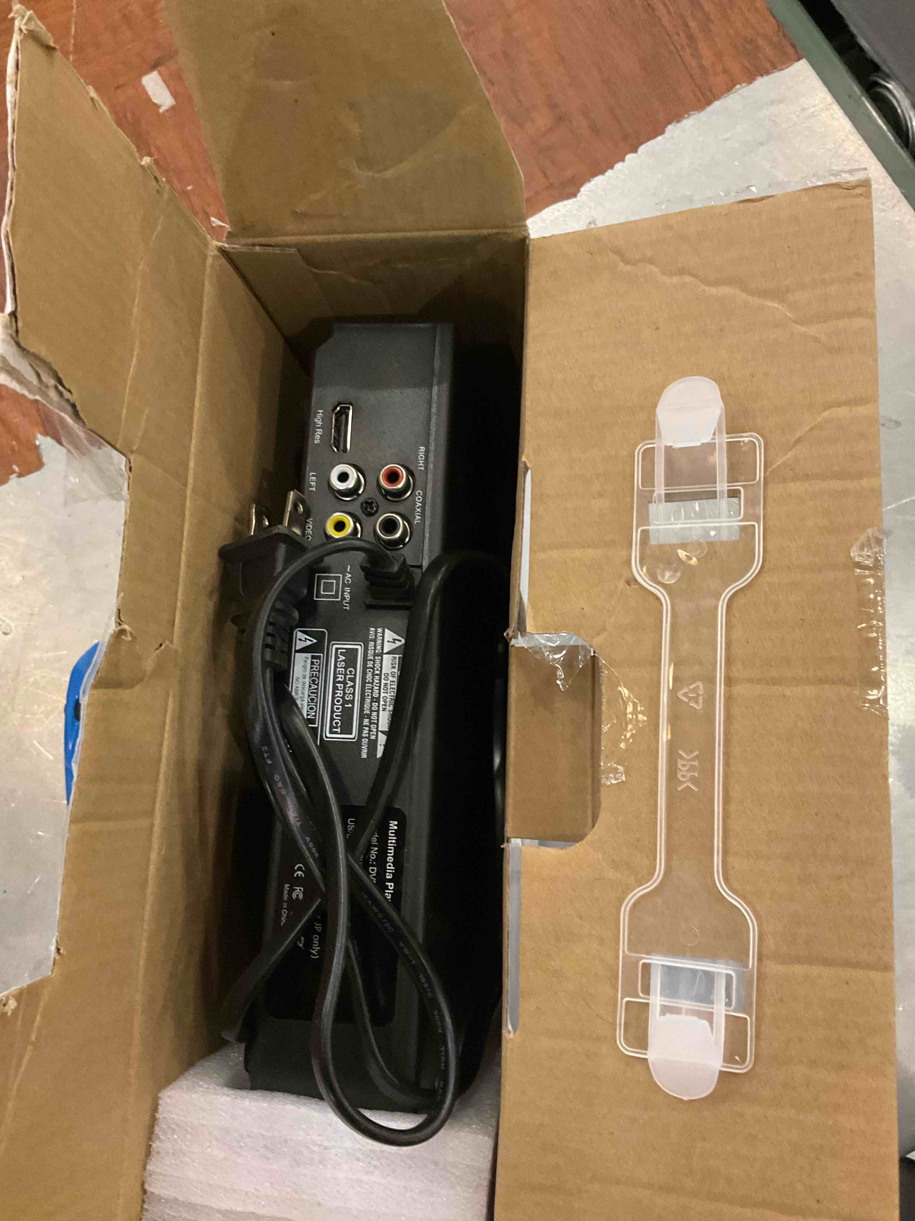https://s3.amazonaws.com/lotting-images-prod/BargainHunt/EXS01704138_1713364616865.jpeg