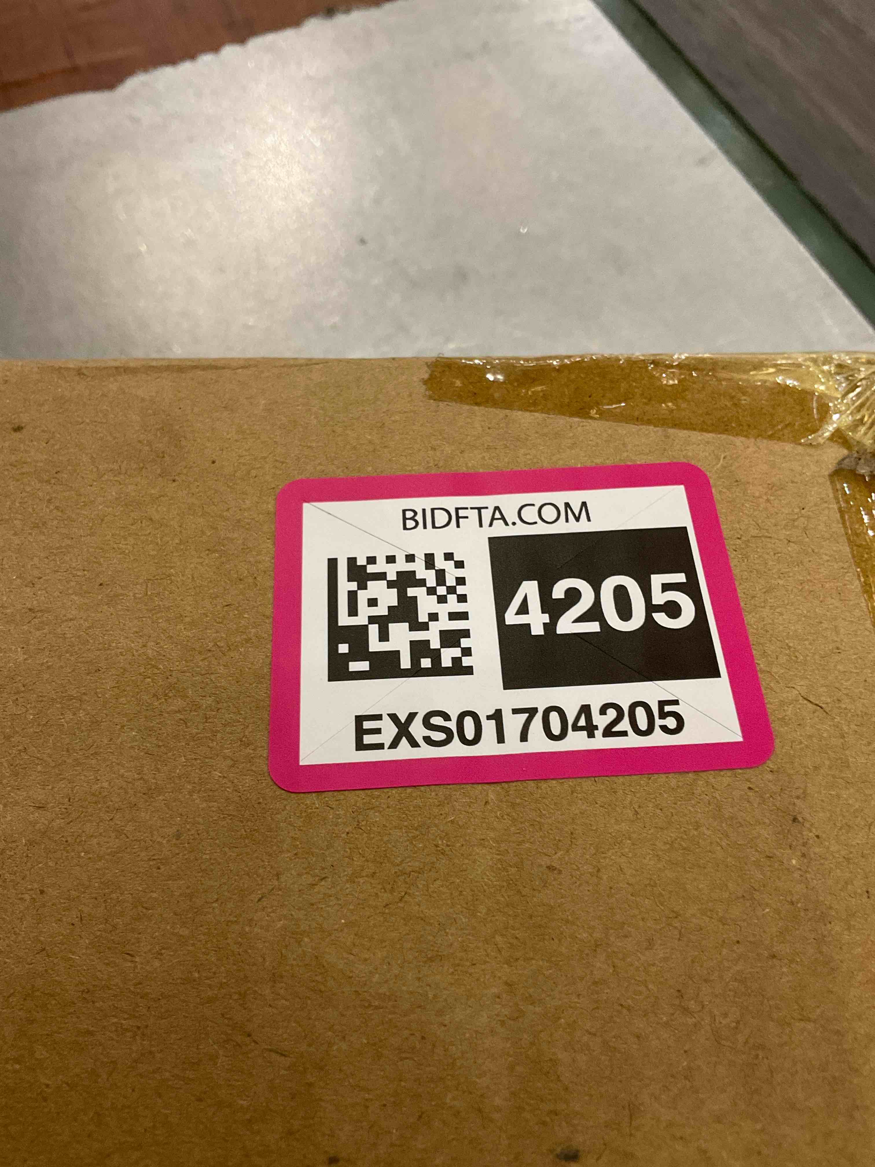 https://s3.amazonaws.com/lotting-images-prod/BargainHunt/EXS01704205_1713374526140.jpeg
