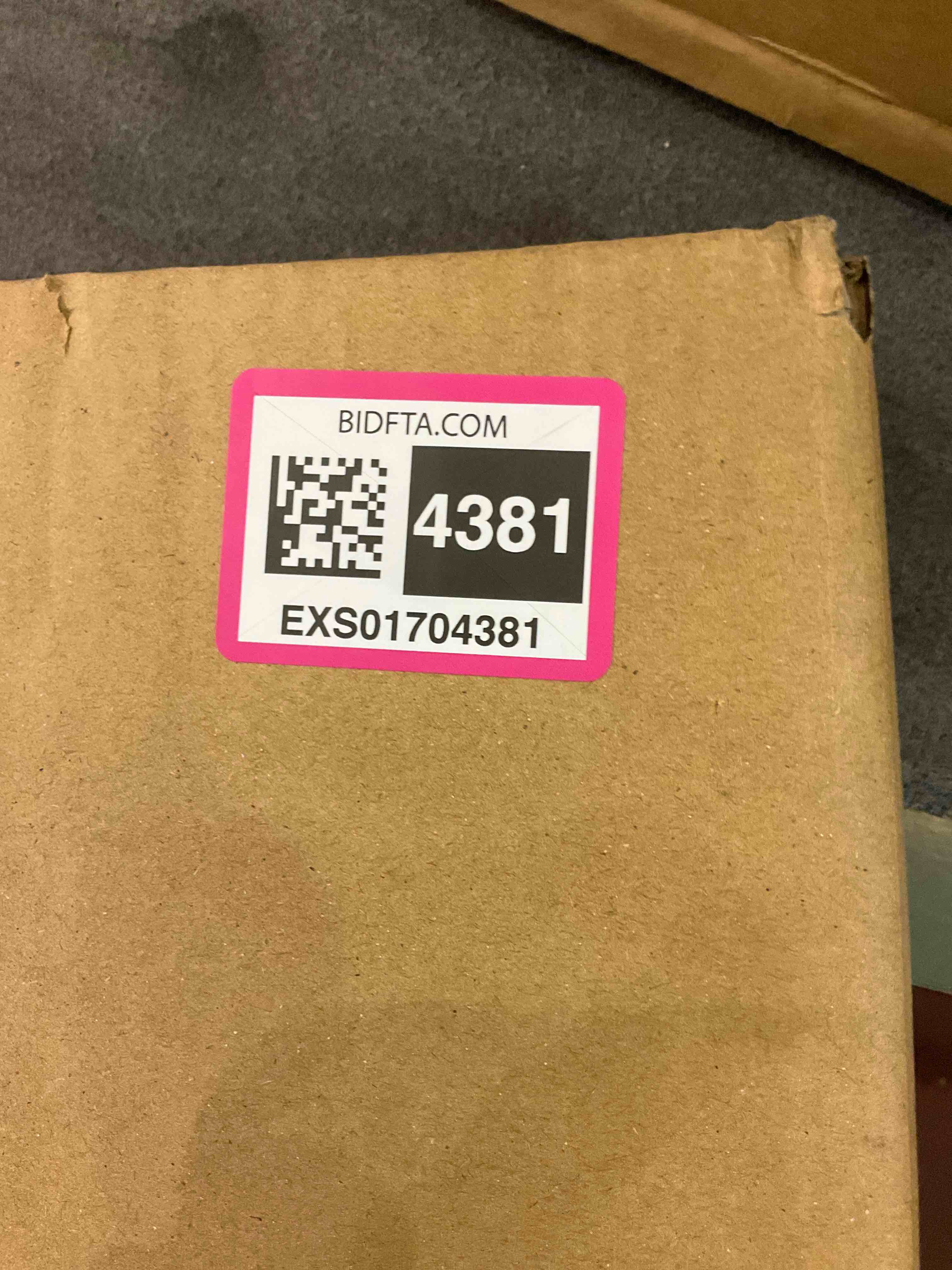 https://s3.amazonaws.com/lotting-images-prod/BargainHunt/EXS01704381_1713459103838.jpeg