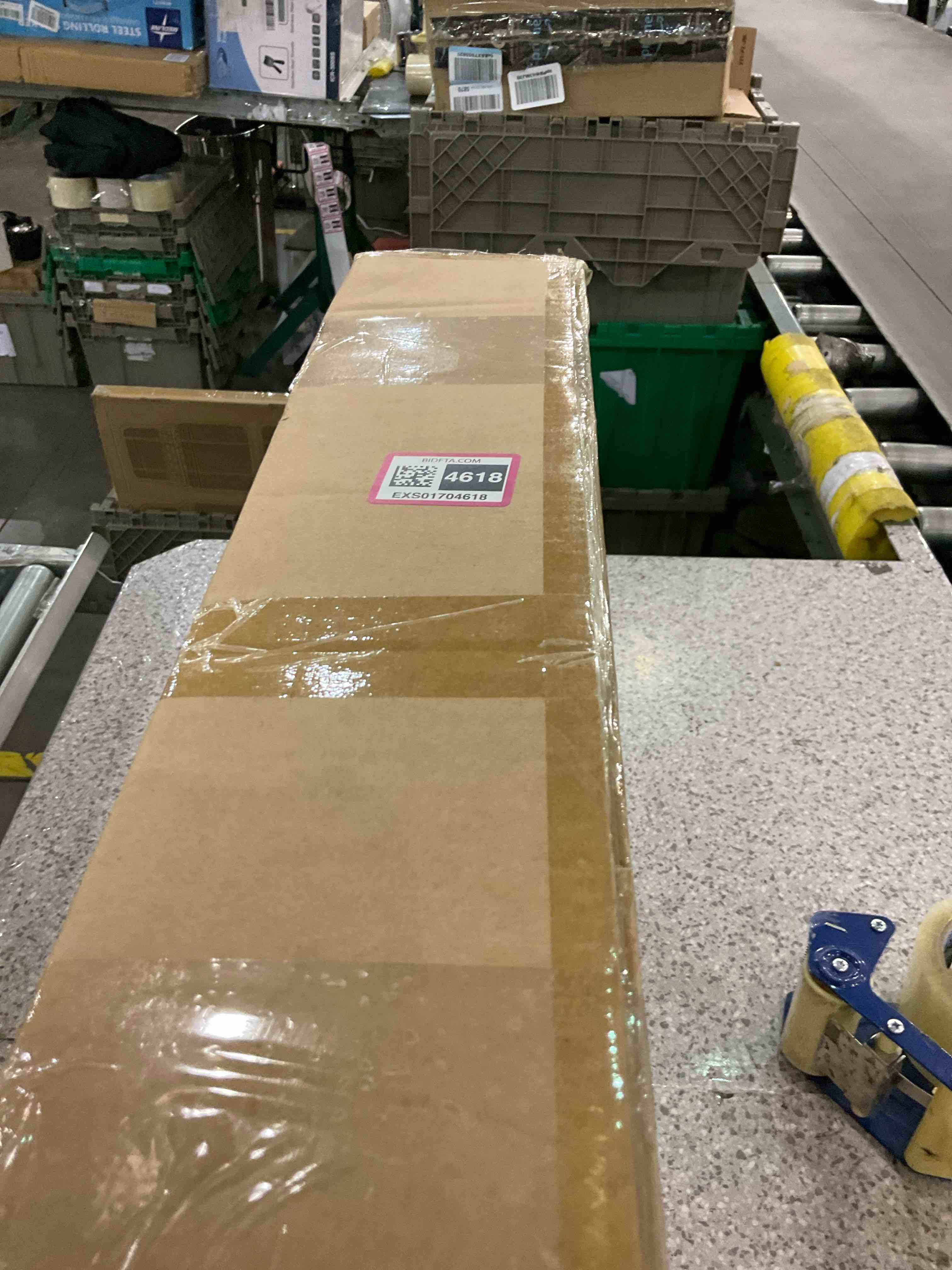 https://s3.amazonaws.com/lotting-images-prod/BargainHunt/EXS01704618_1714479106702.jpeg
