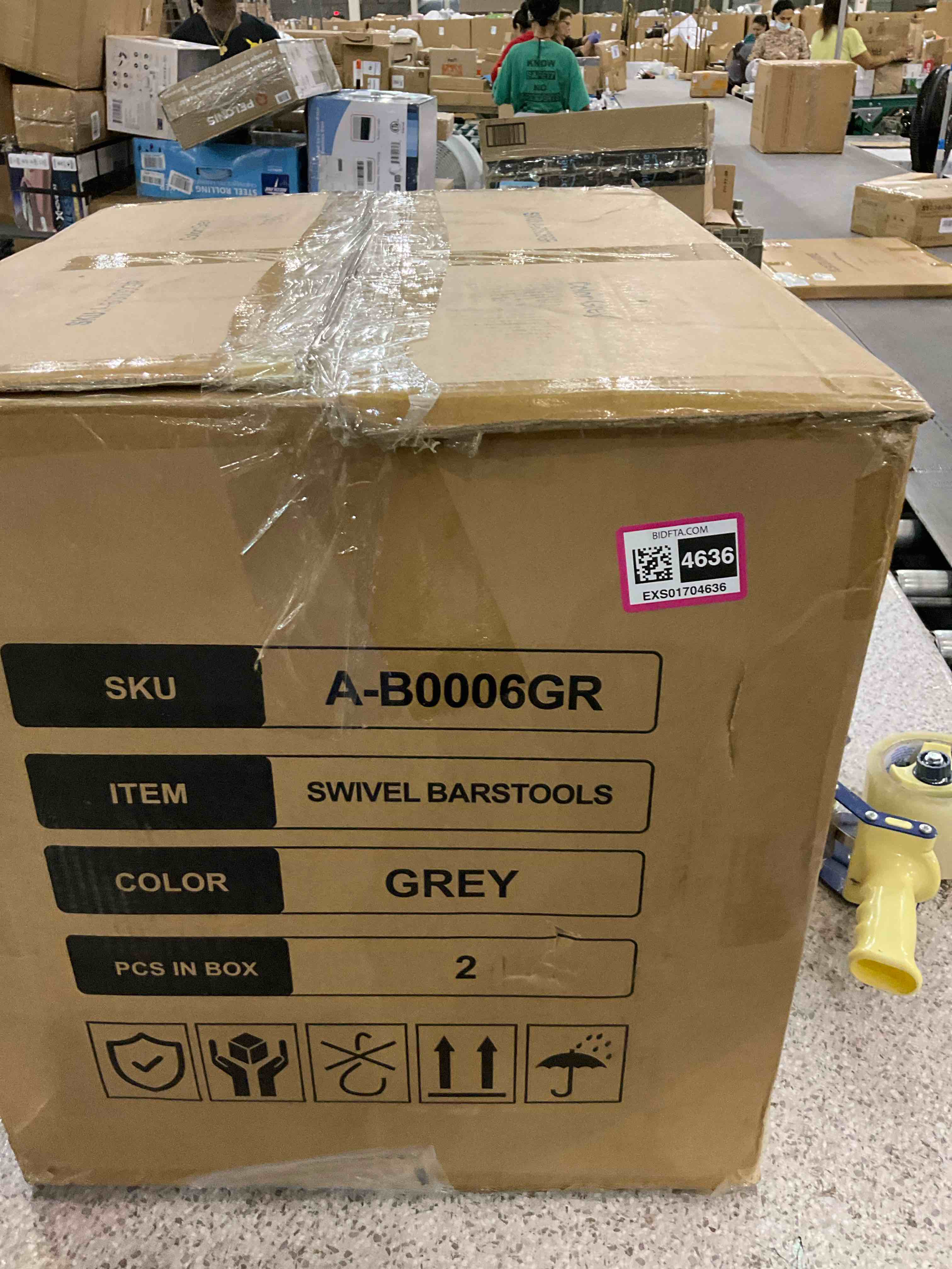 https://s3.amazonaws.com/lotting-images-prod/BargainHunt/EXS01704636_1714481715008.jpeg
