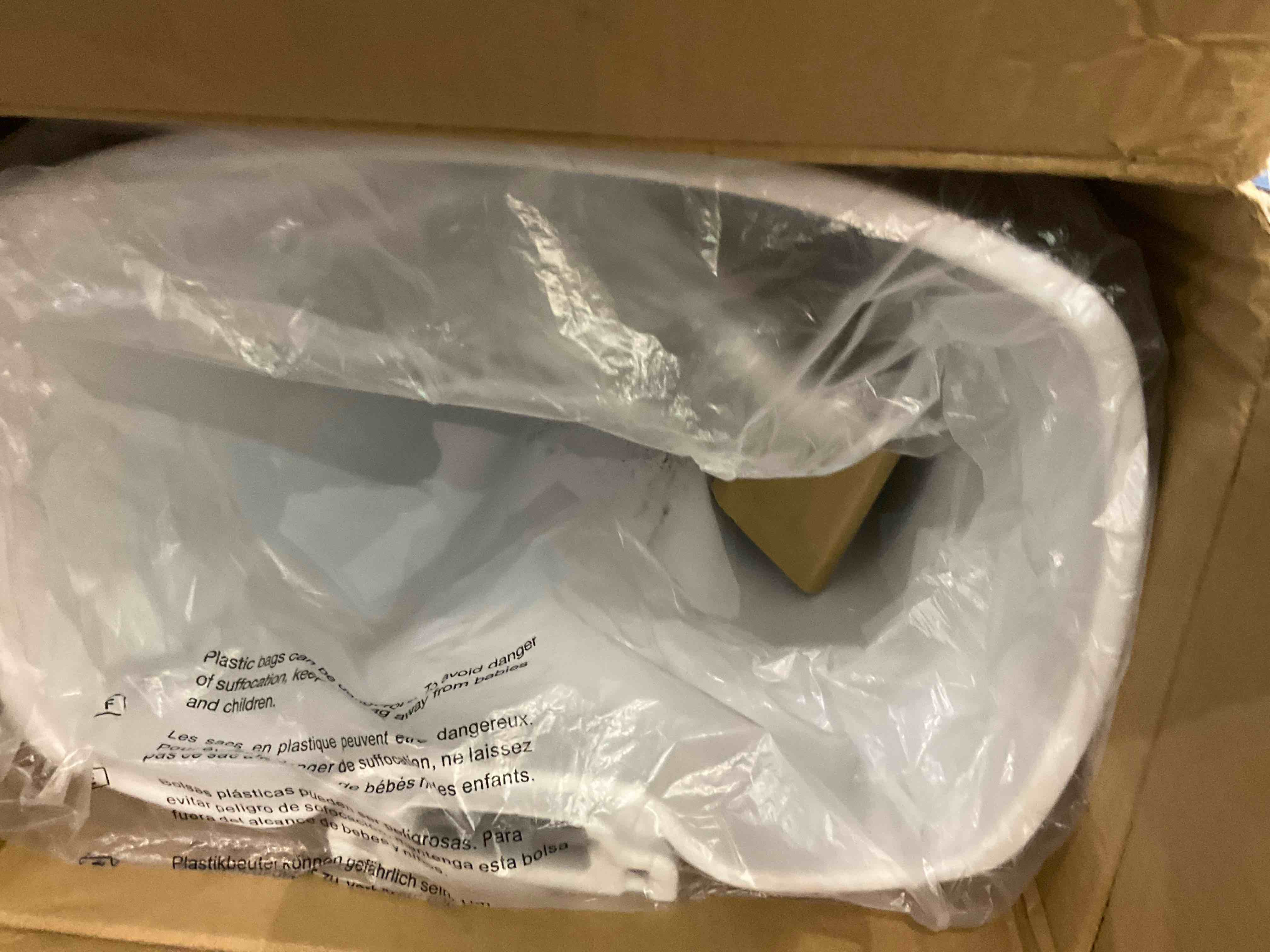 https://s3.amazonaws.com/lotting-images-prod/BargainHunt/EXS01704709_1714491449281.jpeg