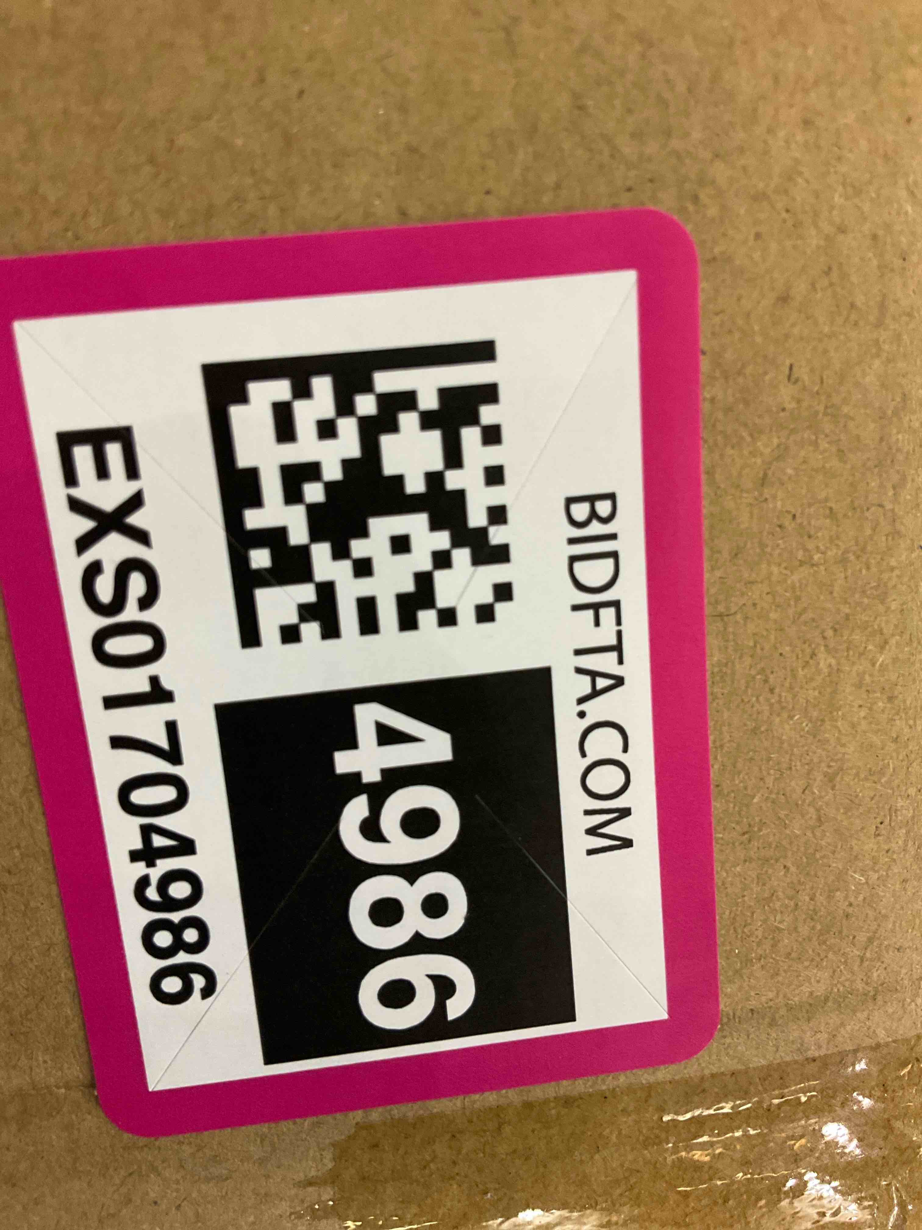 https://s3.amazonaws.com/lotting-images-prod/BargainHunt/EXS01704986_1714748151476.jpeg