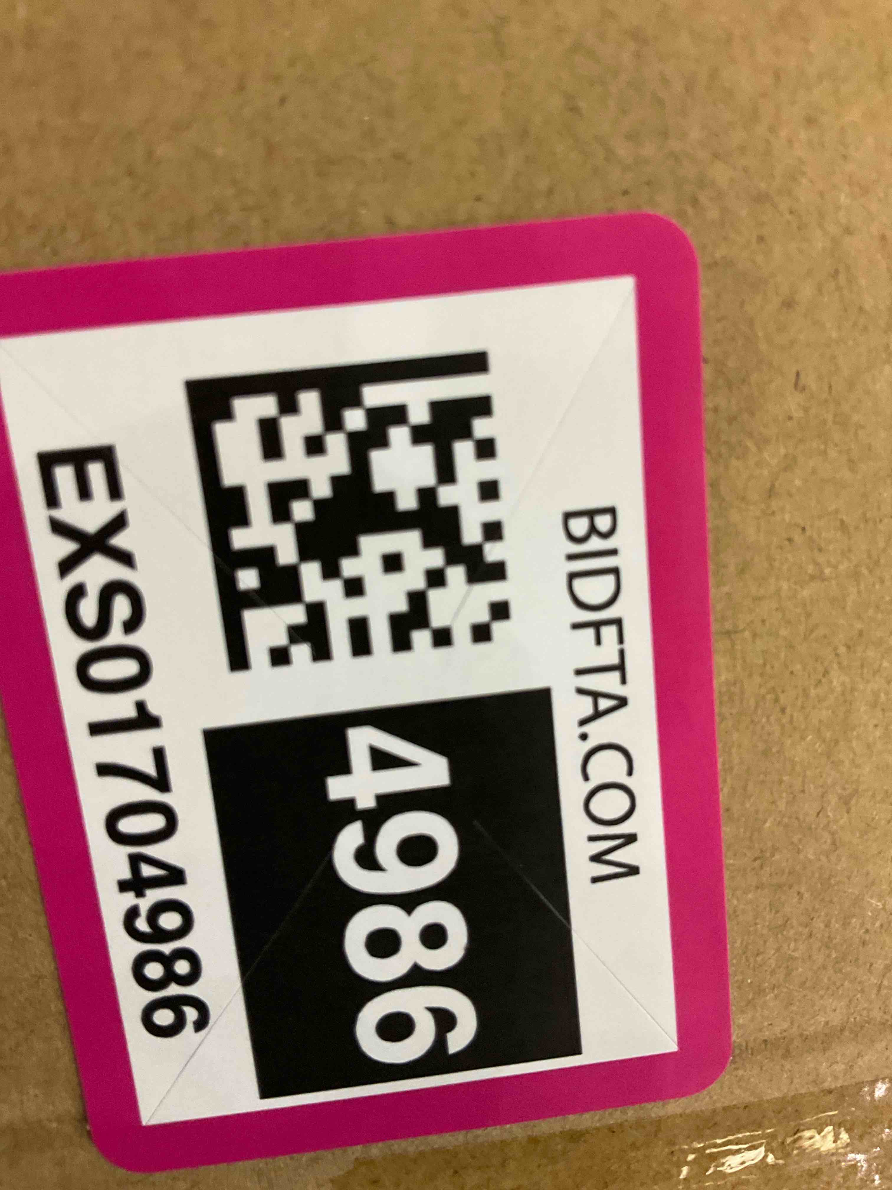 https://s3.amazonaws.com/lotting-images-prod/BargainHunt/EXS01704986_1714748152462.jpeg