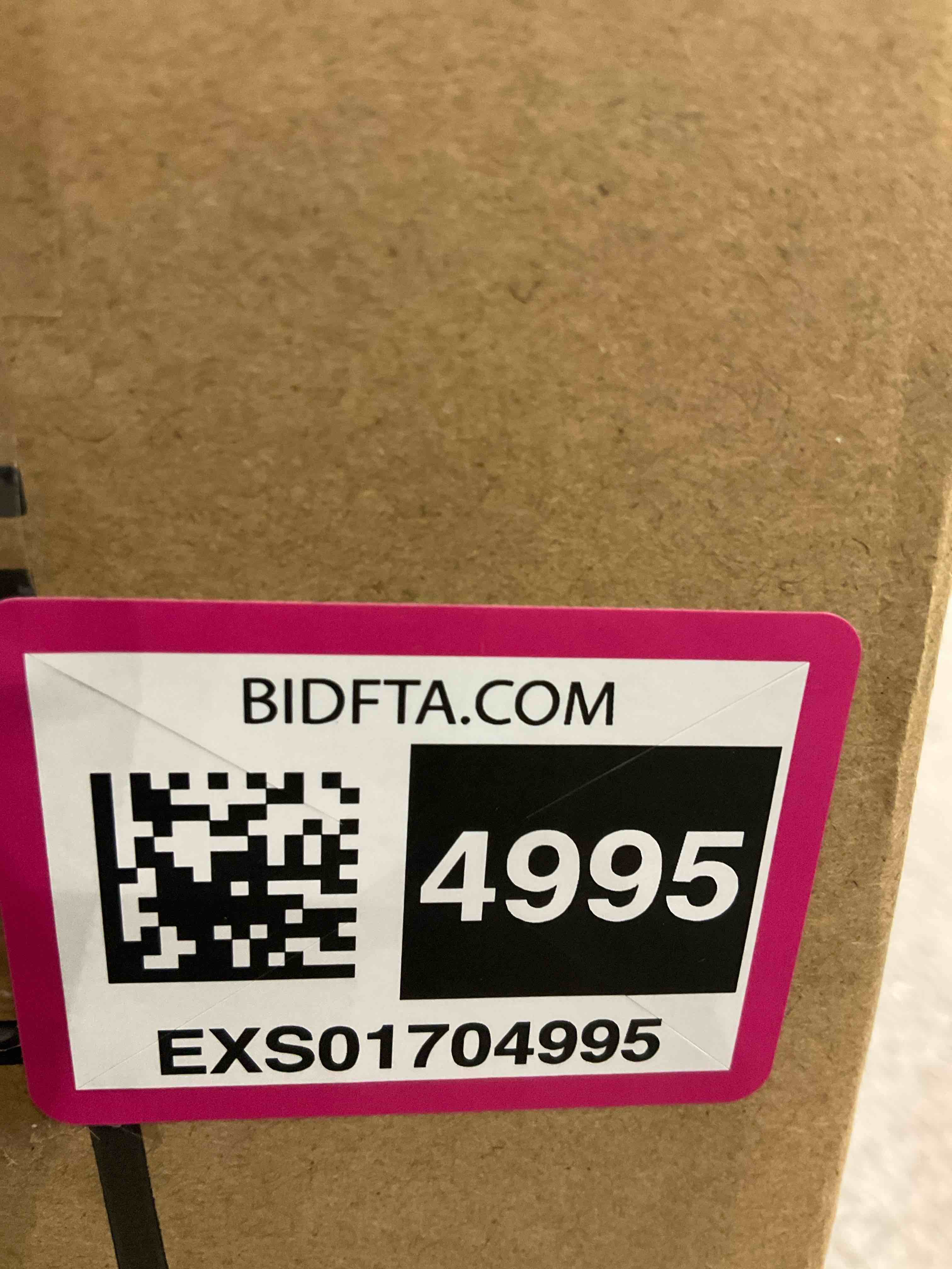 https://s3.amazonaws.com/lotting-images-prod/BargainHunt/EXS01704995_1714749498137.jpeg