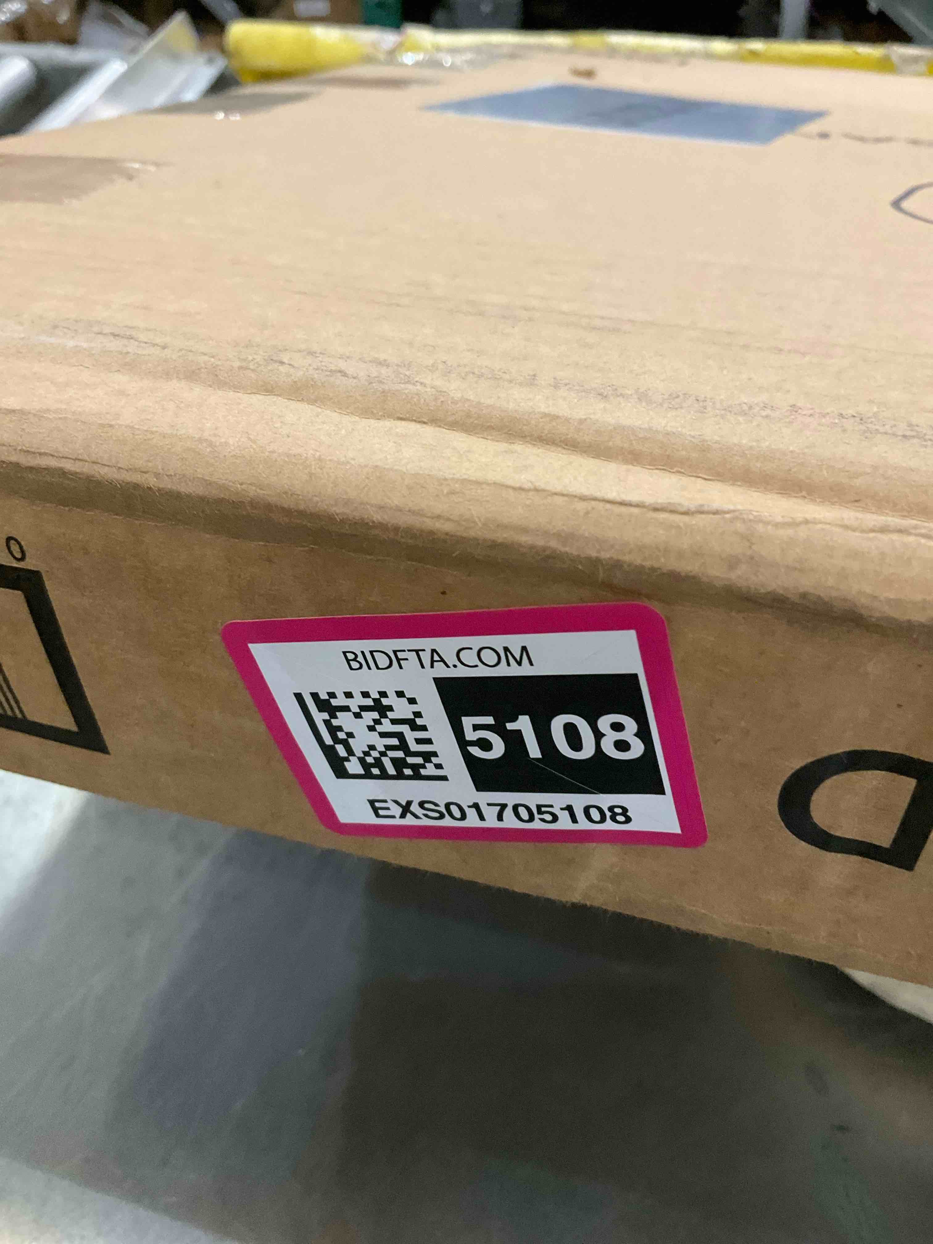 https://s3.amazonaws.com/lotting-images-prod/BargainHunt/EXS01705108_1713800328477.jpeg