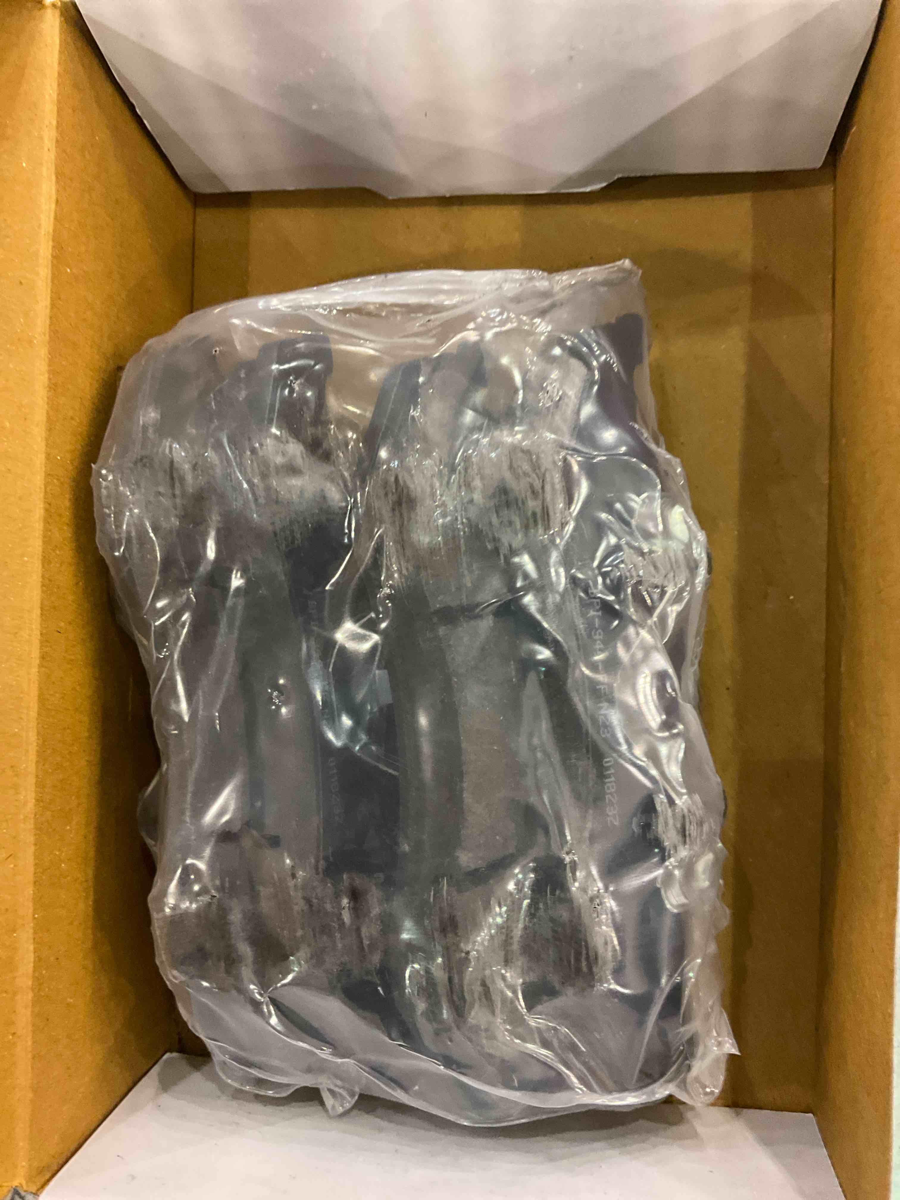 https://s3.amazonaws.com/lotting-images-prod/BargainHunt/EXS01705171_1713873302002.jpeg