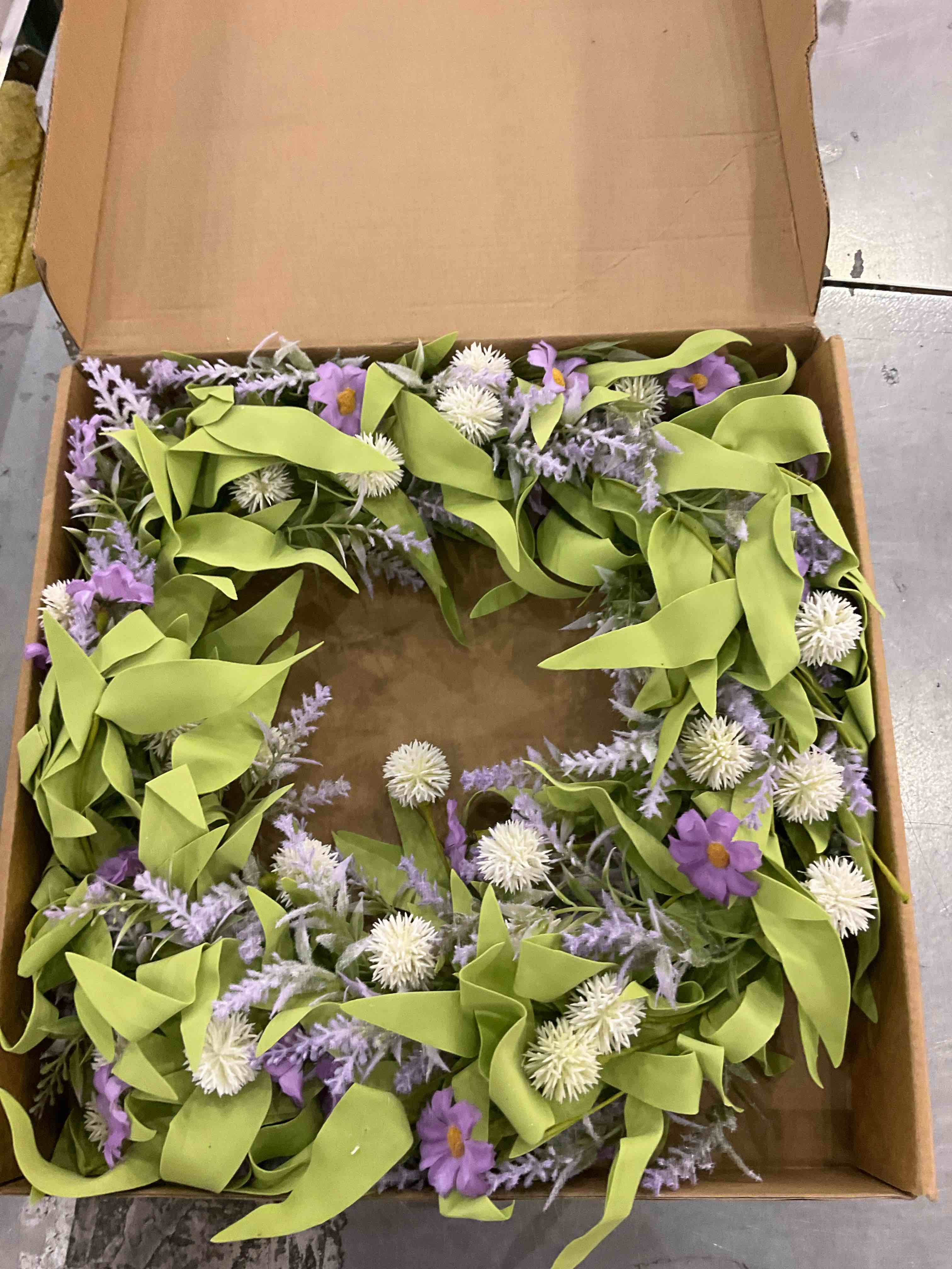 https://s3.amazonaws.com/lotting-images-prod/BargainHunt/EXS01705174_1713873681183.jpeg