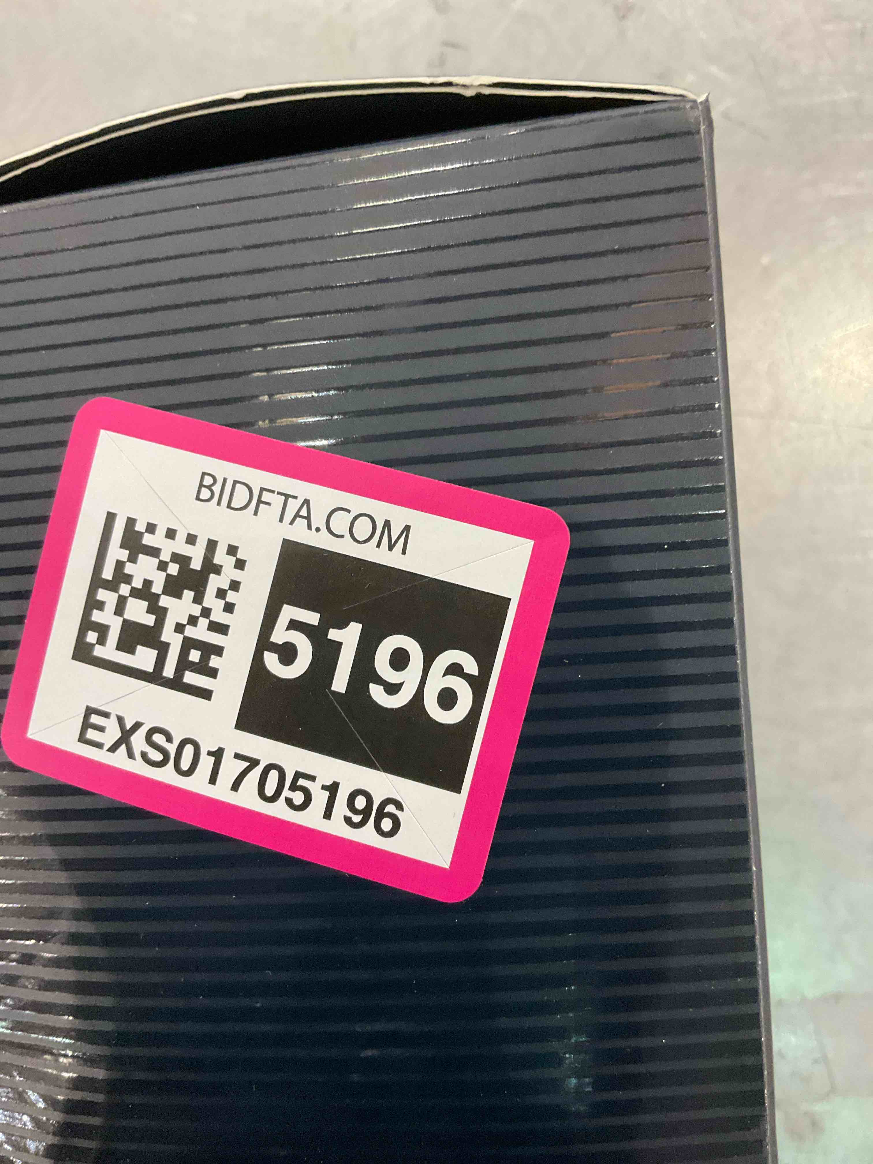 https://s3.amazonaws.com/lotting-images-prod/BargainHunt/EXS01705196_1713878925733.jpeg