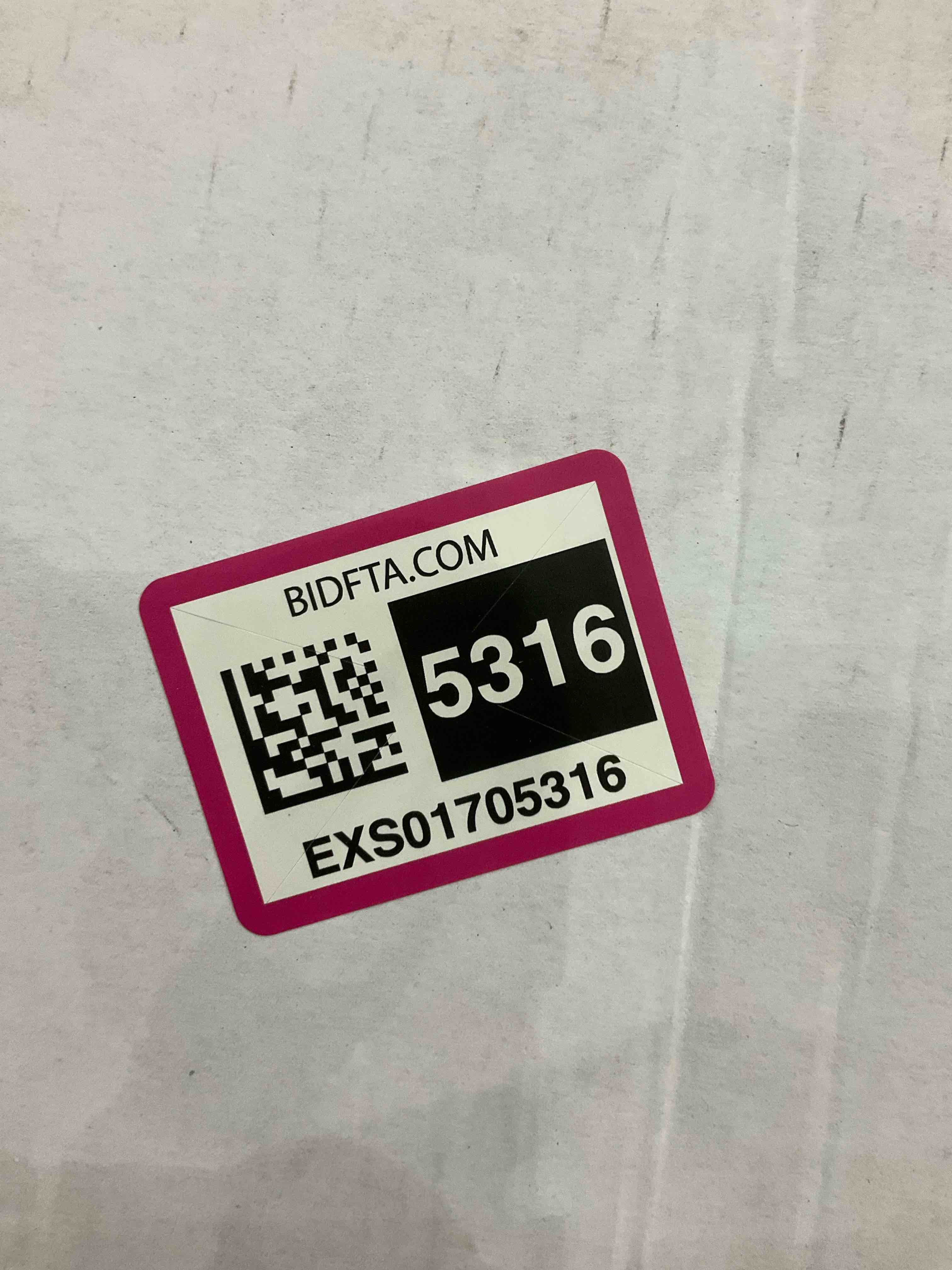 https://s3.amazonaws.com/lotting-images-prod/BargainHunt/EXS01705316_1713957522294.jpeg
