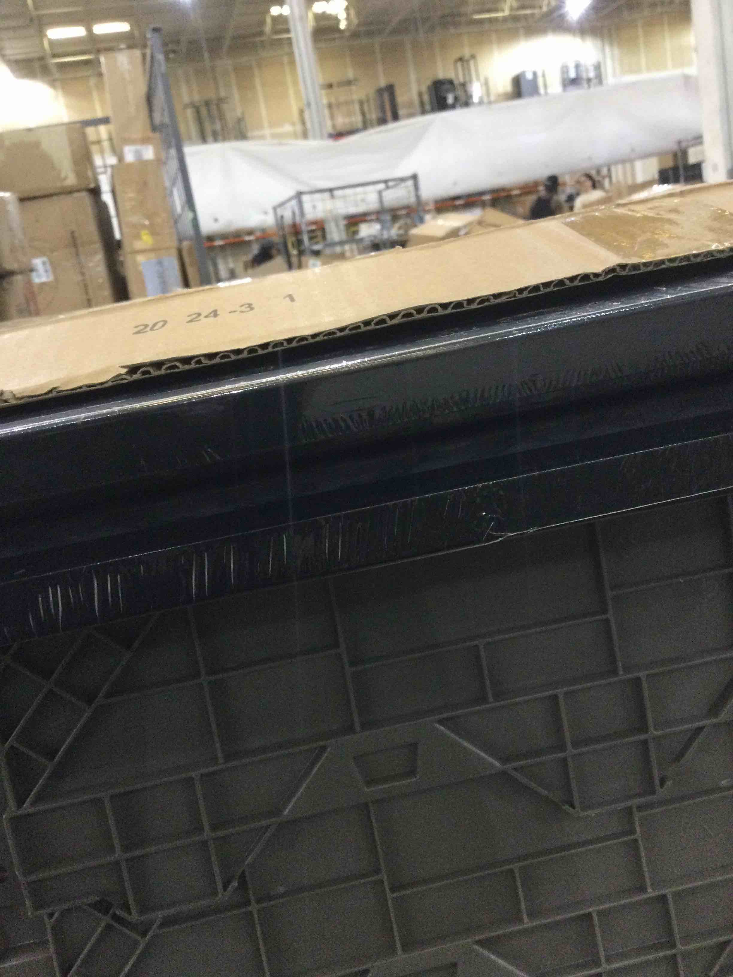 https://s3.amazonaws.com/lotting-images-prod/BargainHunt/EXS01705538_1713452095990.jpeg