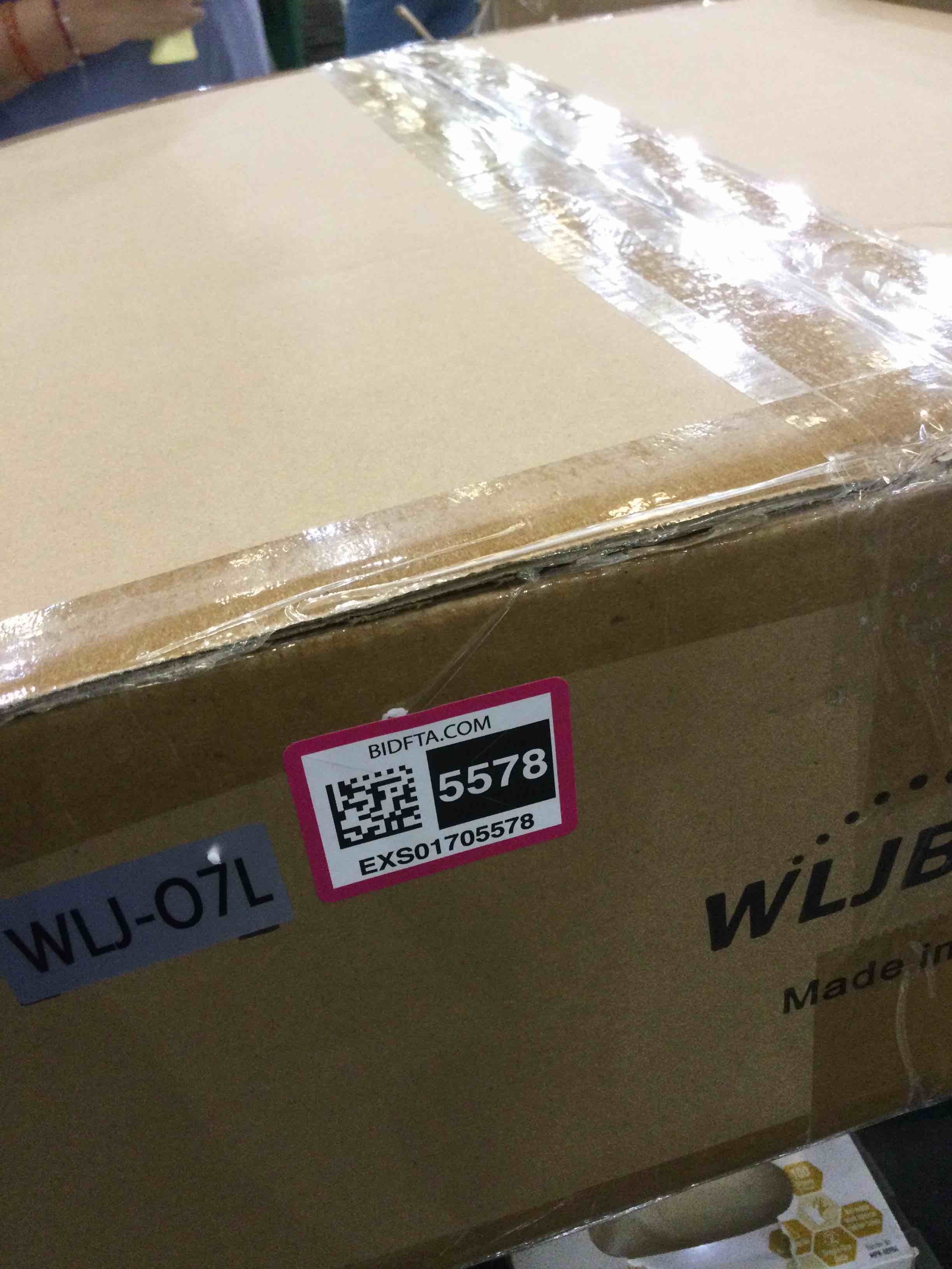 https://s3.amazonaws.com/lotting-images-prod/BargainHunt/EXS01705578_1713460703839.jpeg