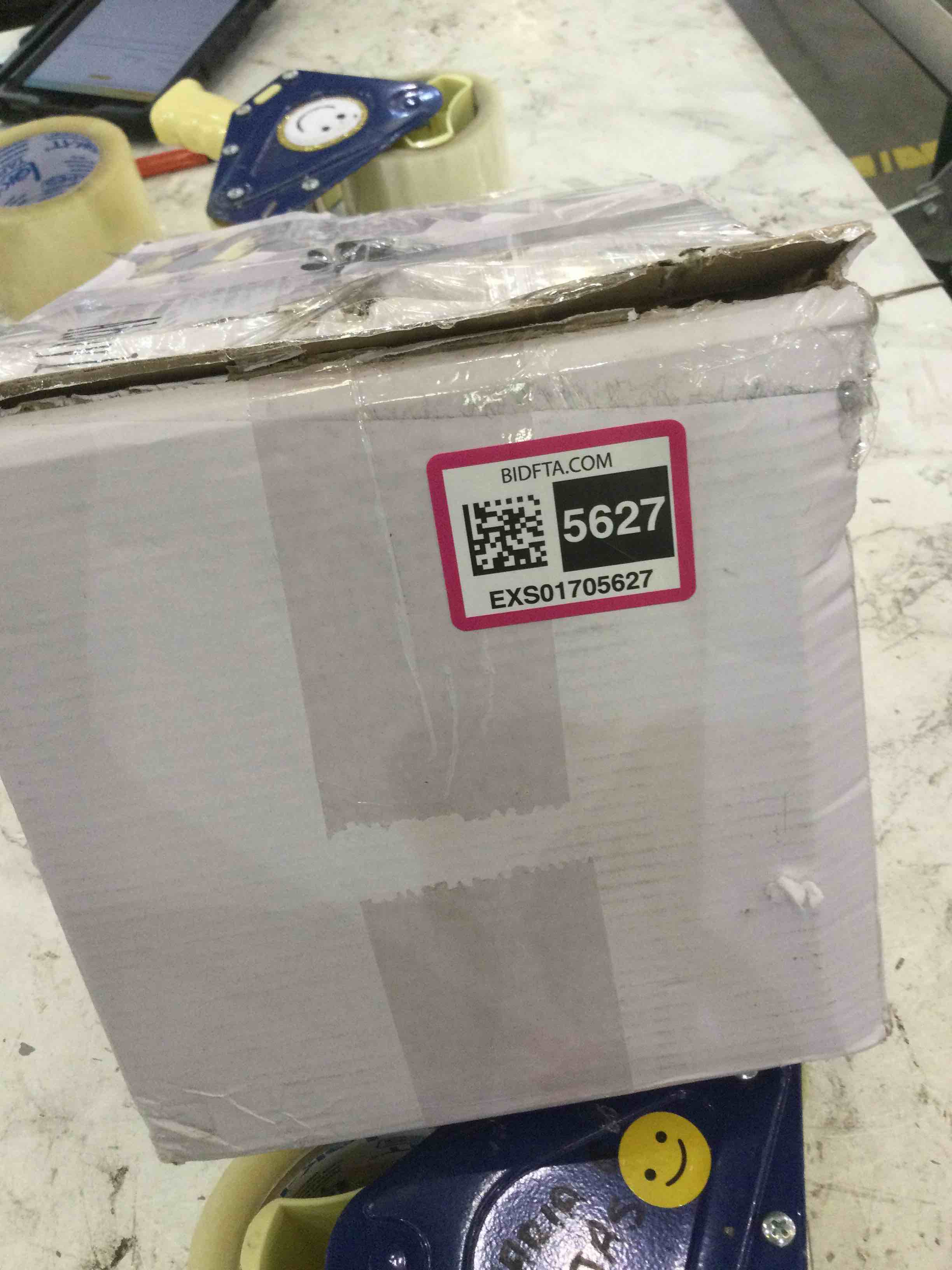 https://s3.amazonaws.com/lotting-images-prod/BargainHunt/EXS01705627_1713467458152.jpeg