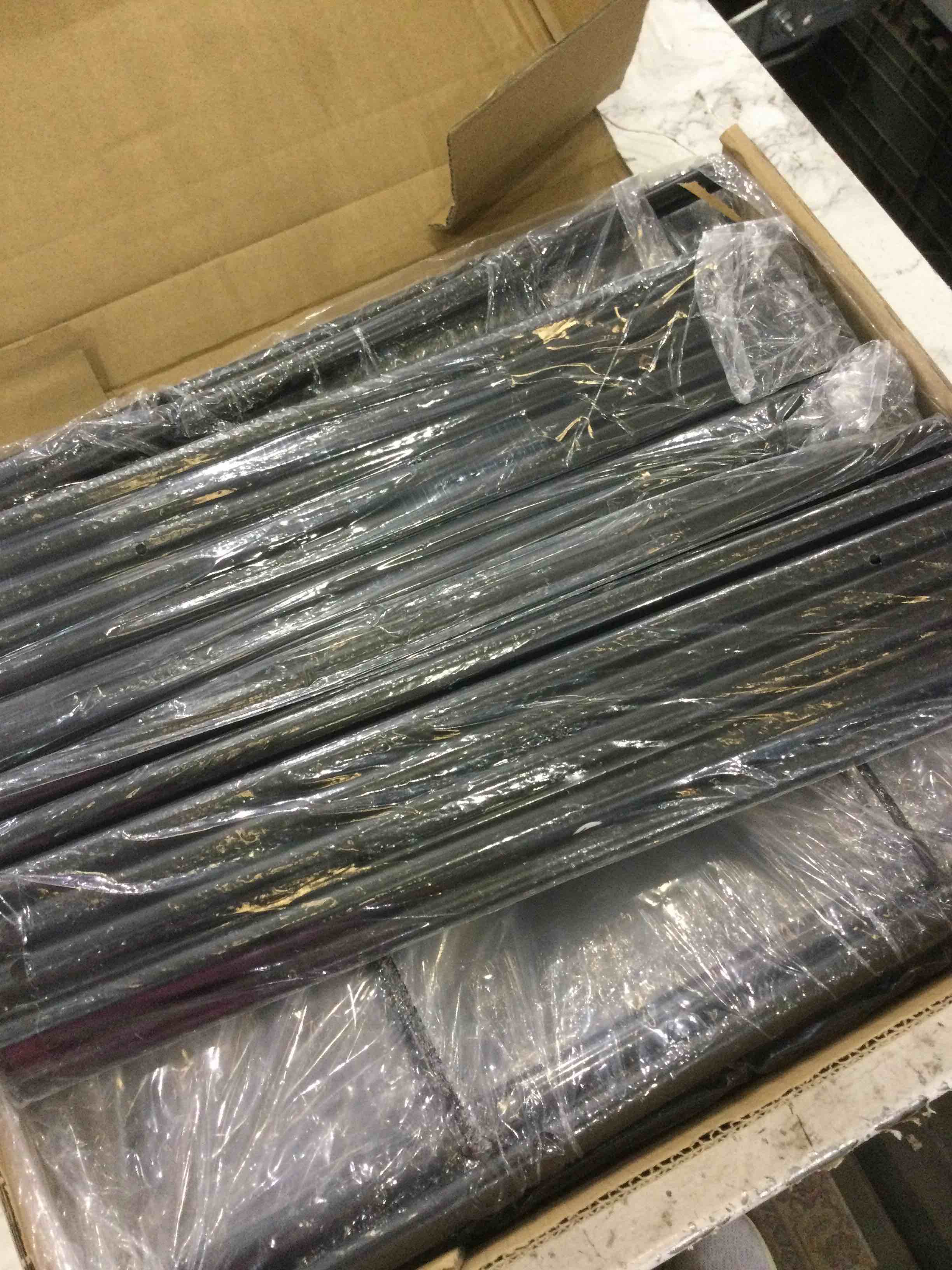 https://s3.amazonaws.com/lotting-images-prod/BargainHunt/EXS01705690_1713530280197.jpeg