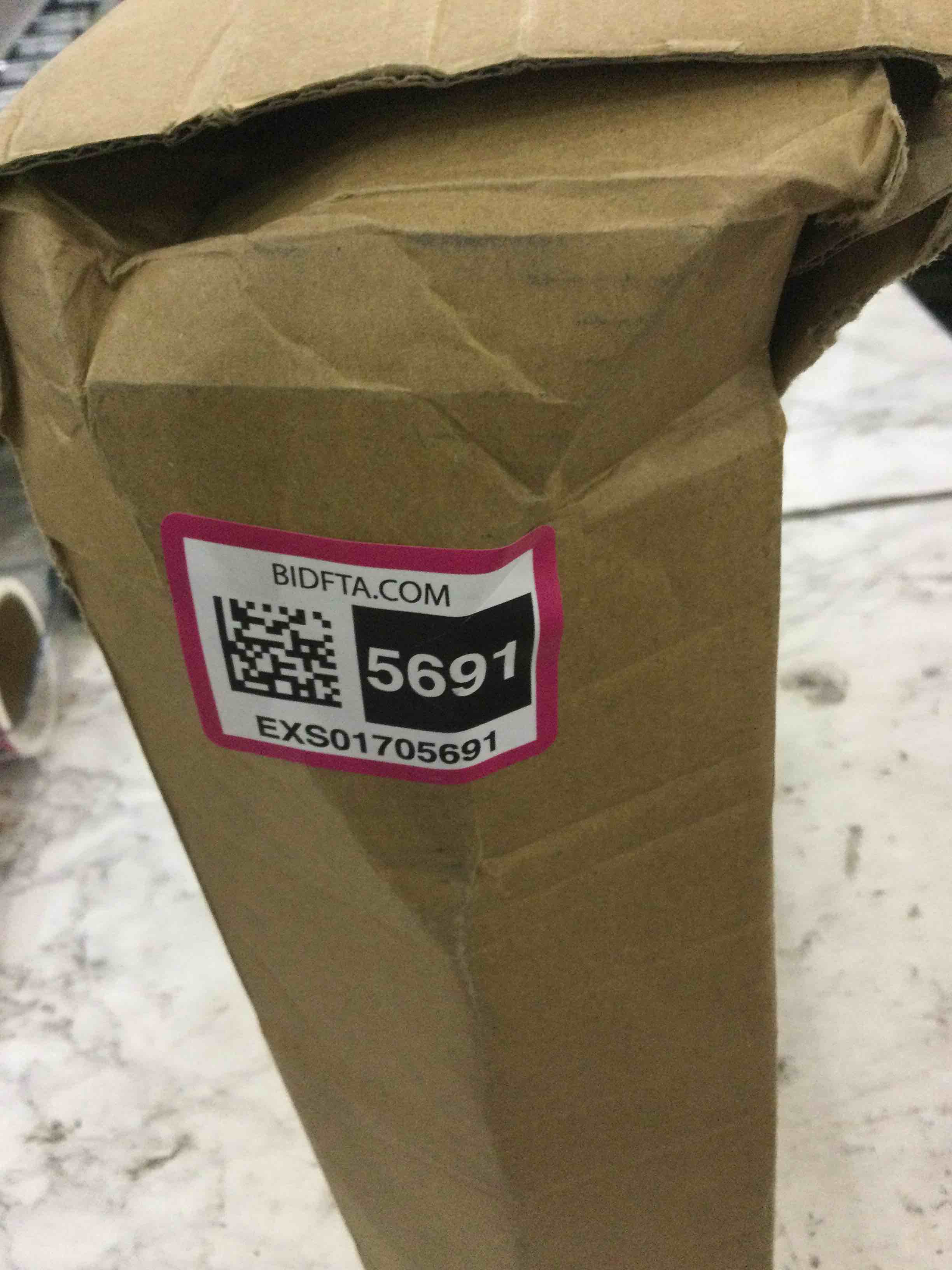 https://s3.amazonaws.com/lotting-images-prod/BargainHunt/EXS01705691_1713530361611.jpeg