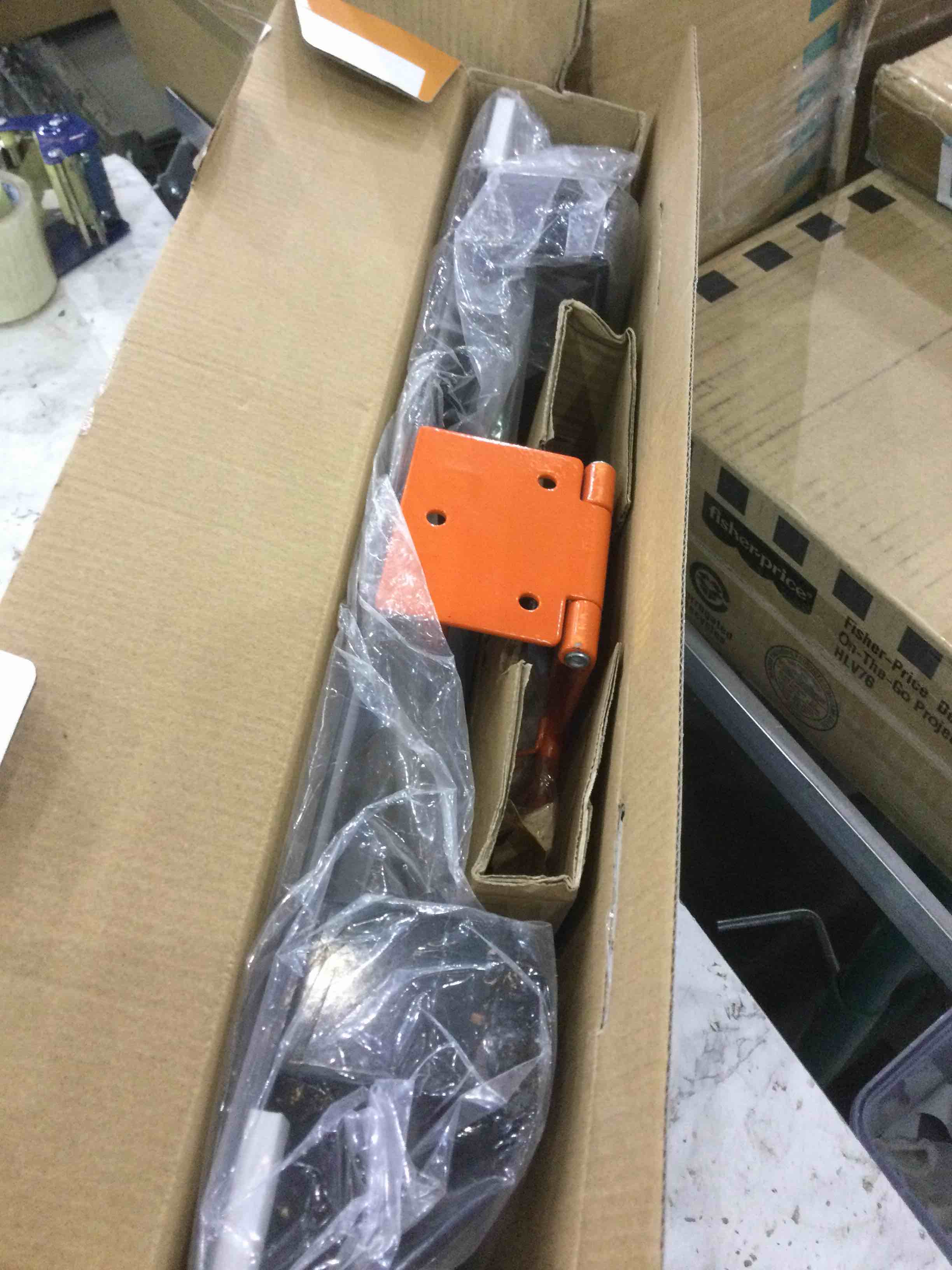 https://s3.amazonaws.com/lotting-images-prod/BargainHunt/EXS01705891_1713790325692.jpeg