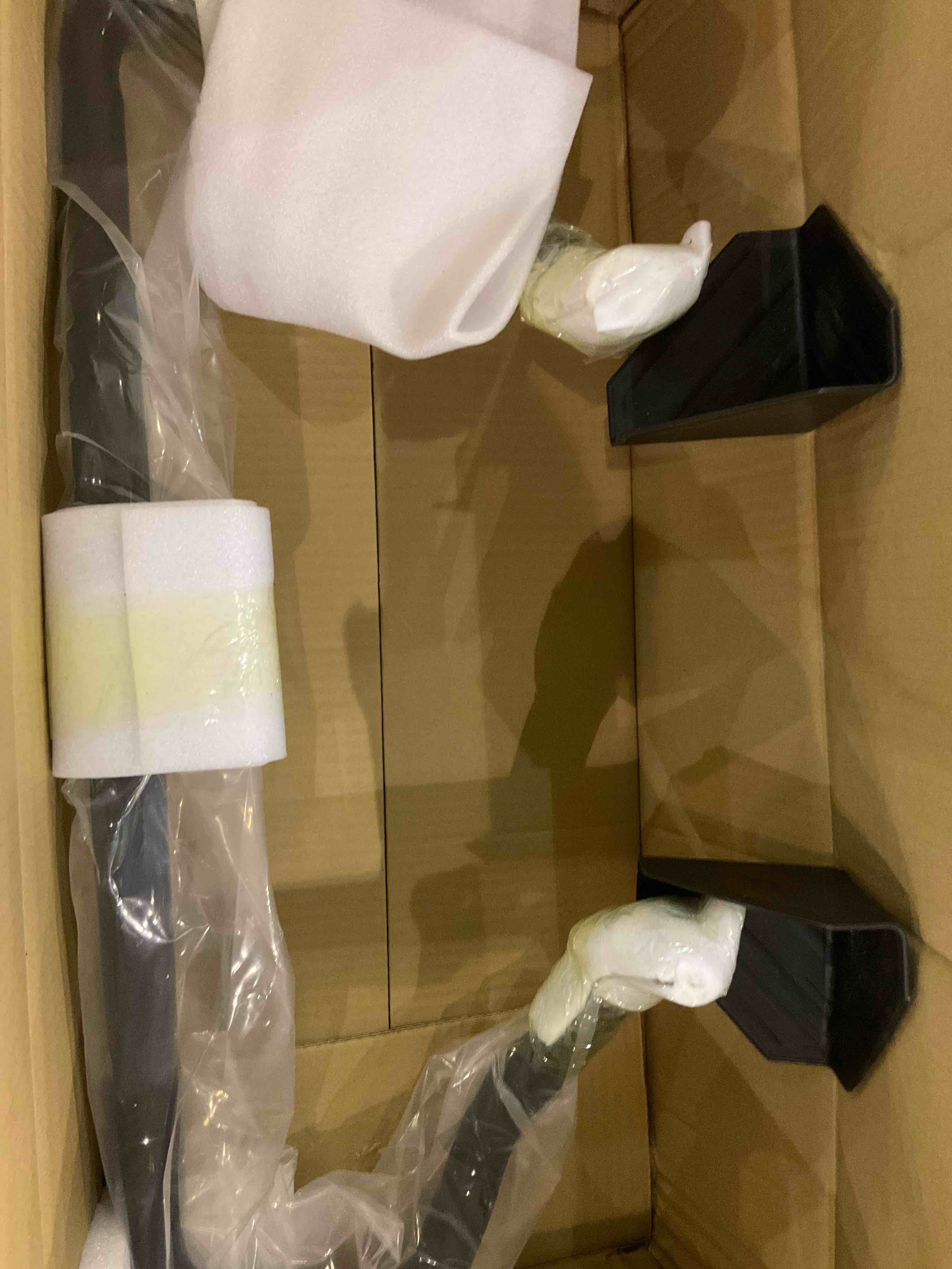 https://s3.amazonaws.com/lotting-images-prod/BargainHunt/EXS01706020_1713269631944.jpeg