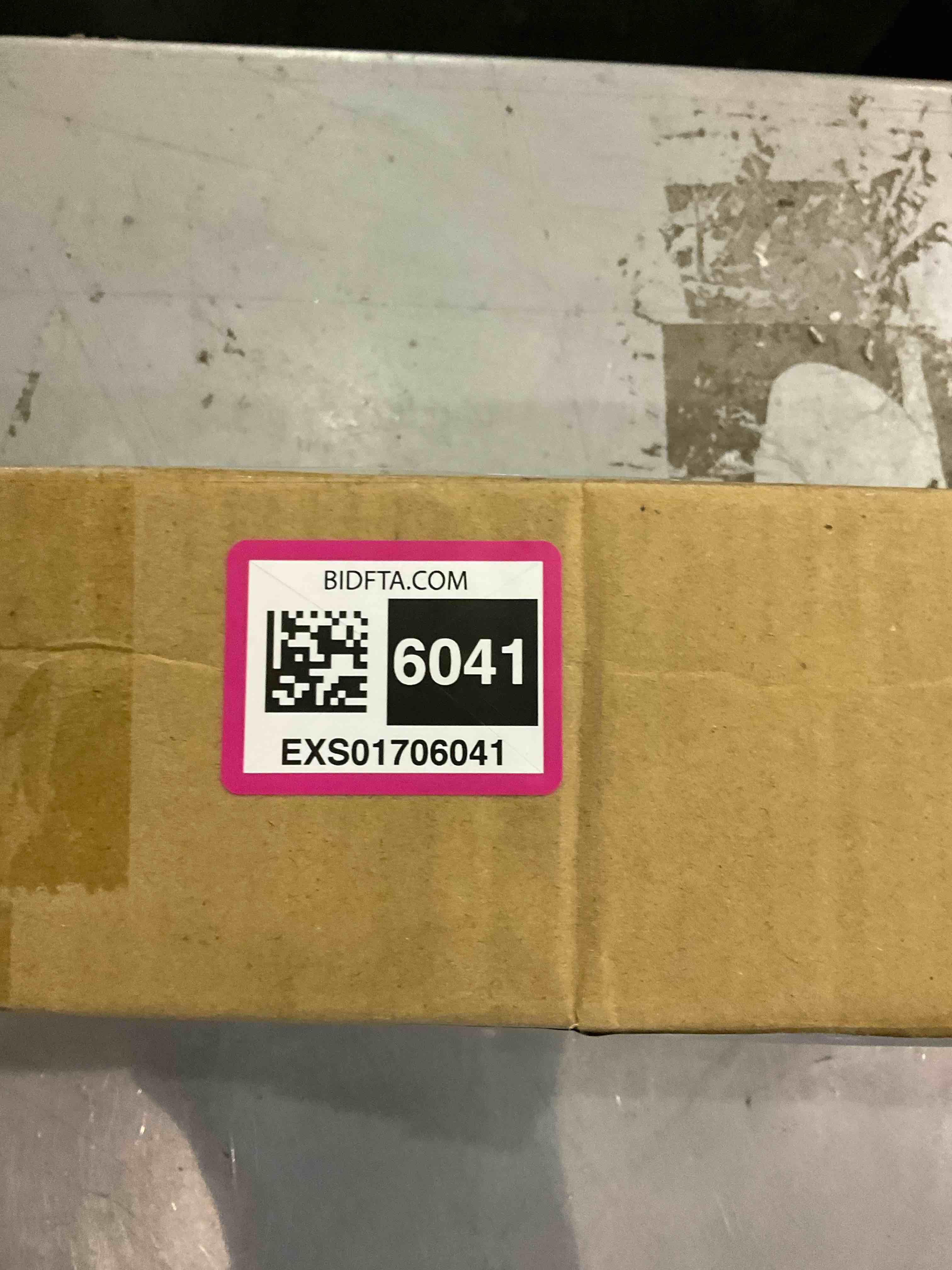 https://s3.amazonaws.com/lotting-images-prod/BargainHunt/EXS01706041_1713274884173.jpeg