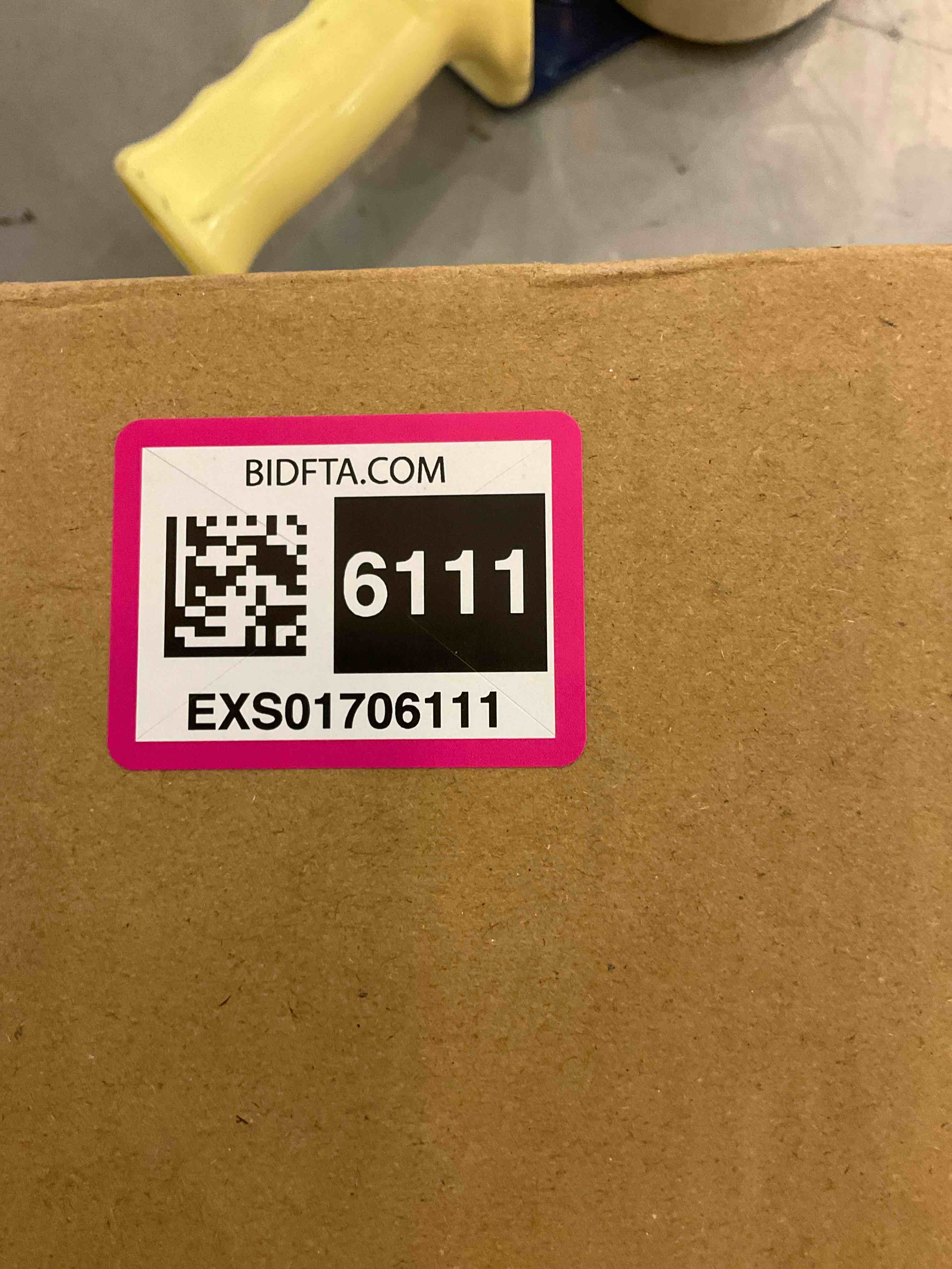https://s3.amazonaws.com/lotting-images-prod/BargainHunt/EXS01706111_1713291976886.jpeg