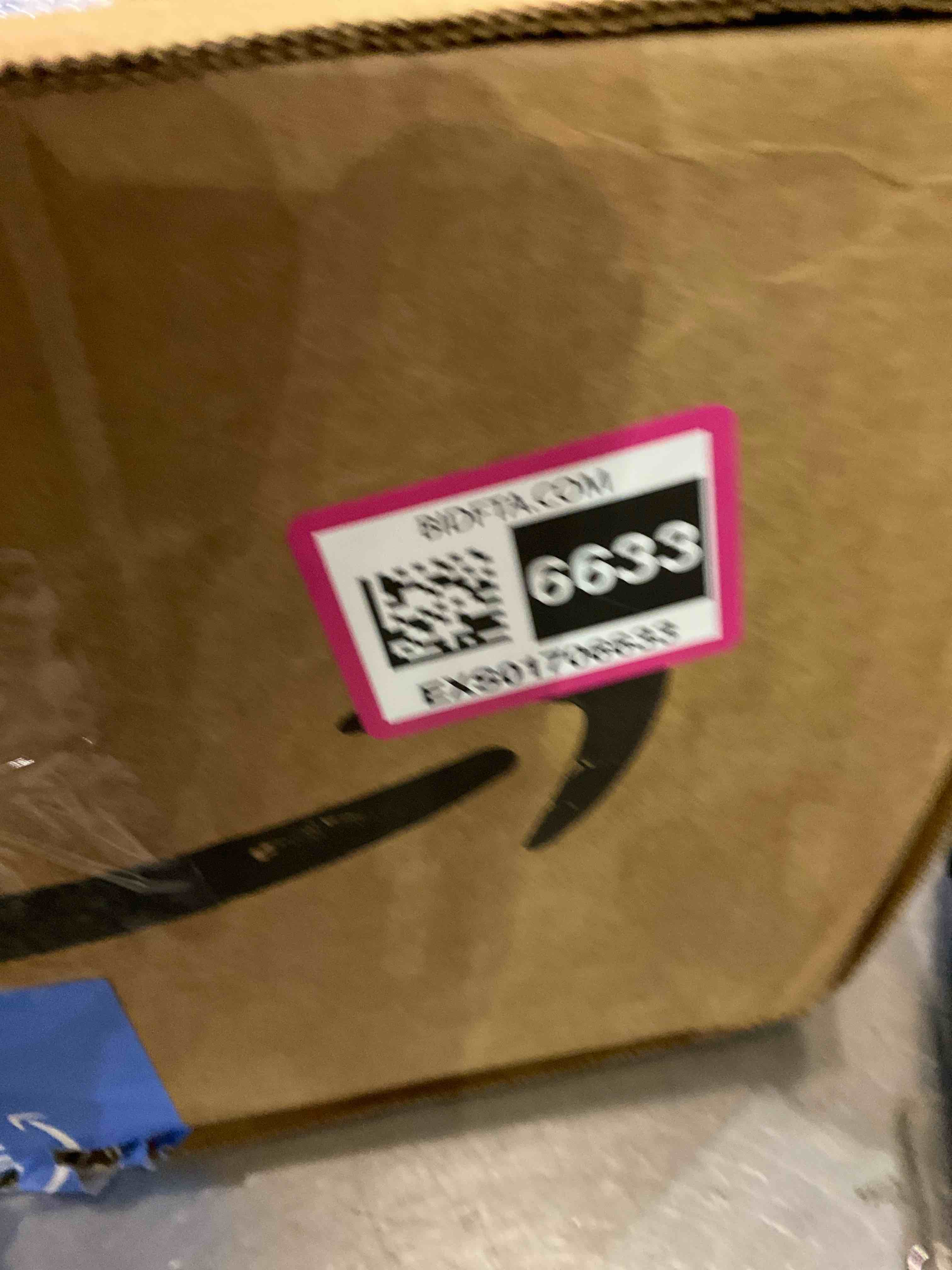 https://s3.amazonaws.com/lotting-images-prod/BargainHunt/EXS01706633_1714652129586.jpeg
