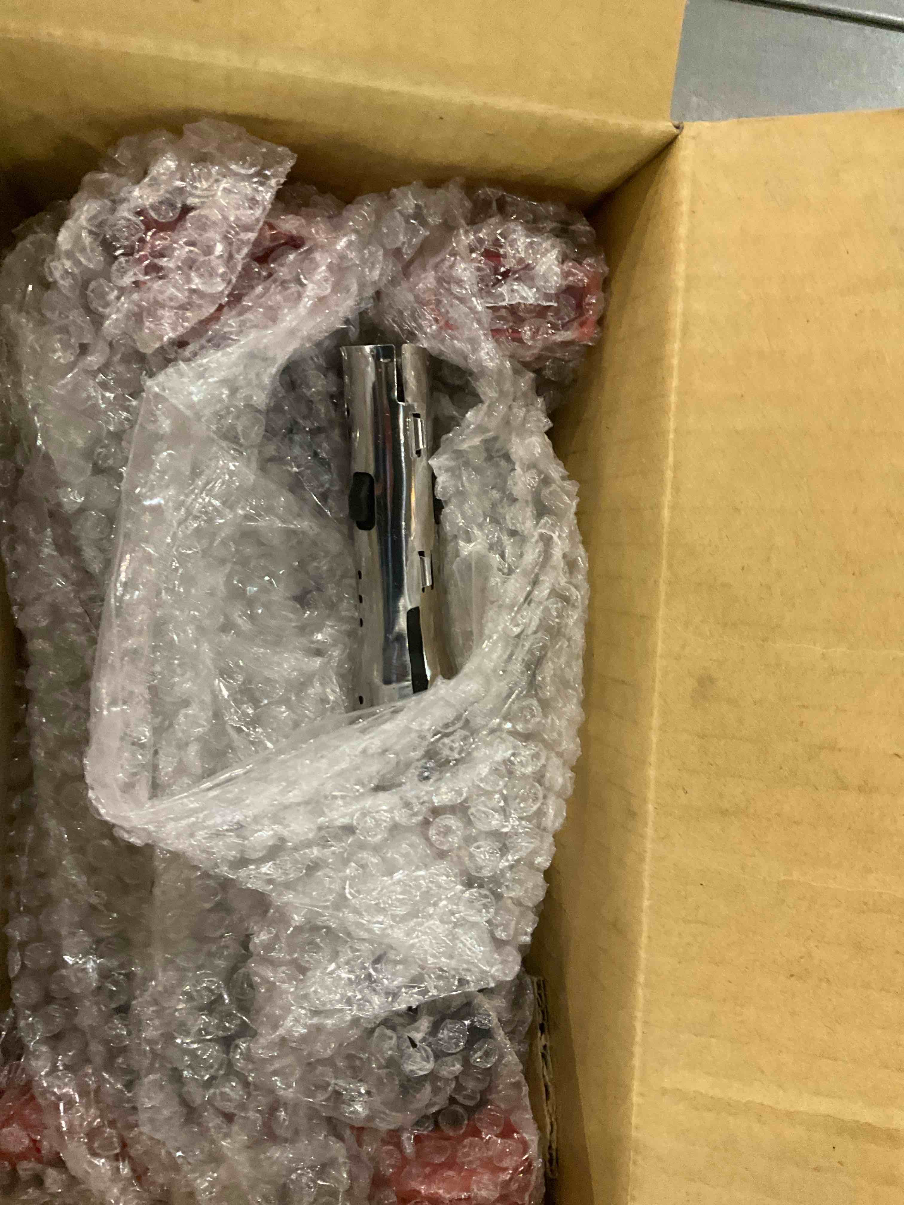 https://s3.amazonaws.com/lotting-images-prod/BargainHunt/EXS01706634_1714652207851.jpeg