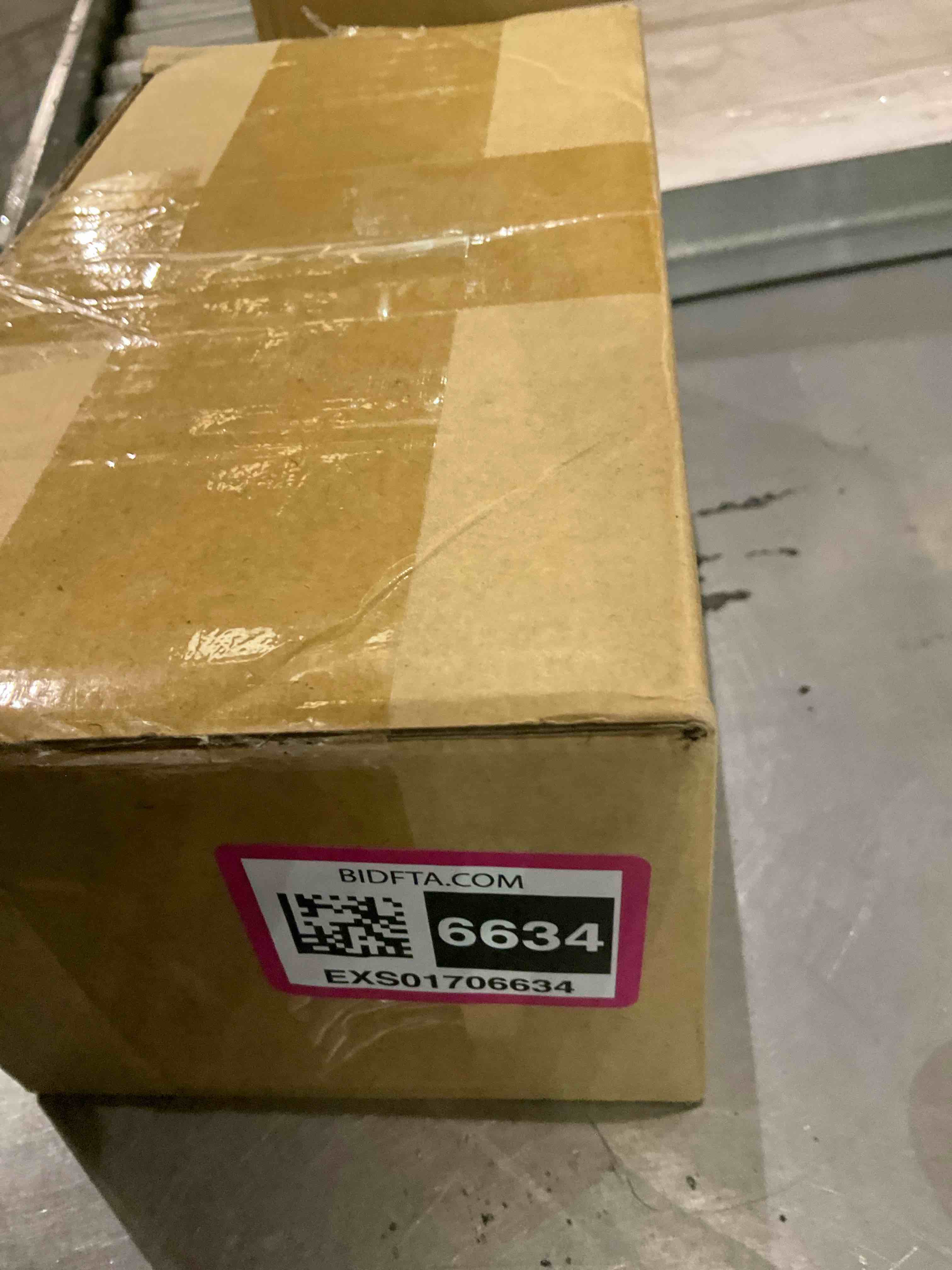 https://s3.amazonaws.com/lotting-images-prod/BargainHunt/EXS01706634_1714652228922.jpeg