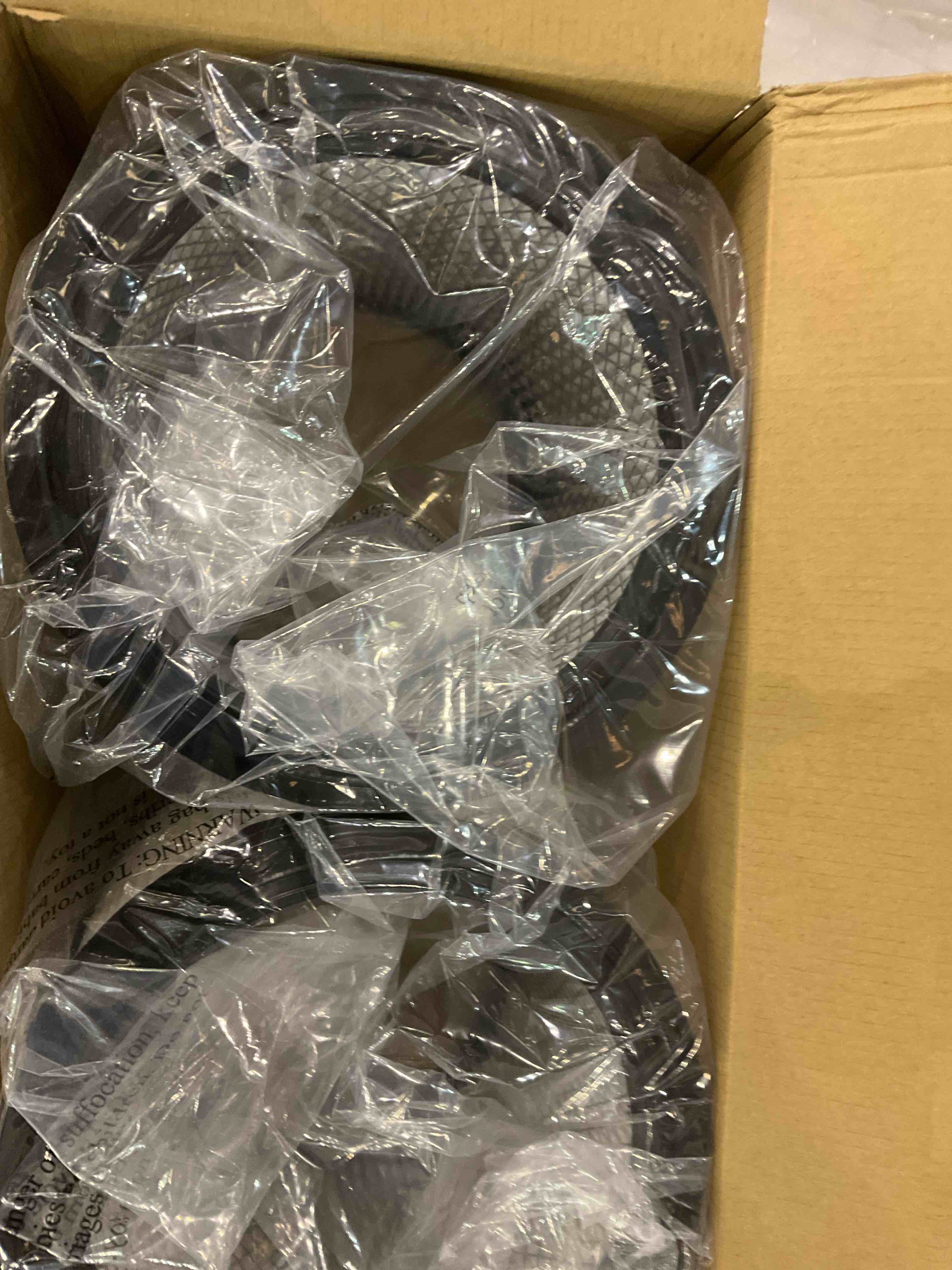 https://s3.amazonaws.com/lotting-images-prod/BargainHunt/EXS01706636_1714652354315.jpeg