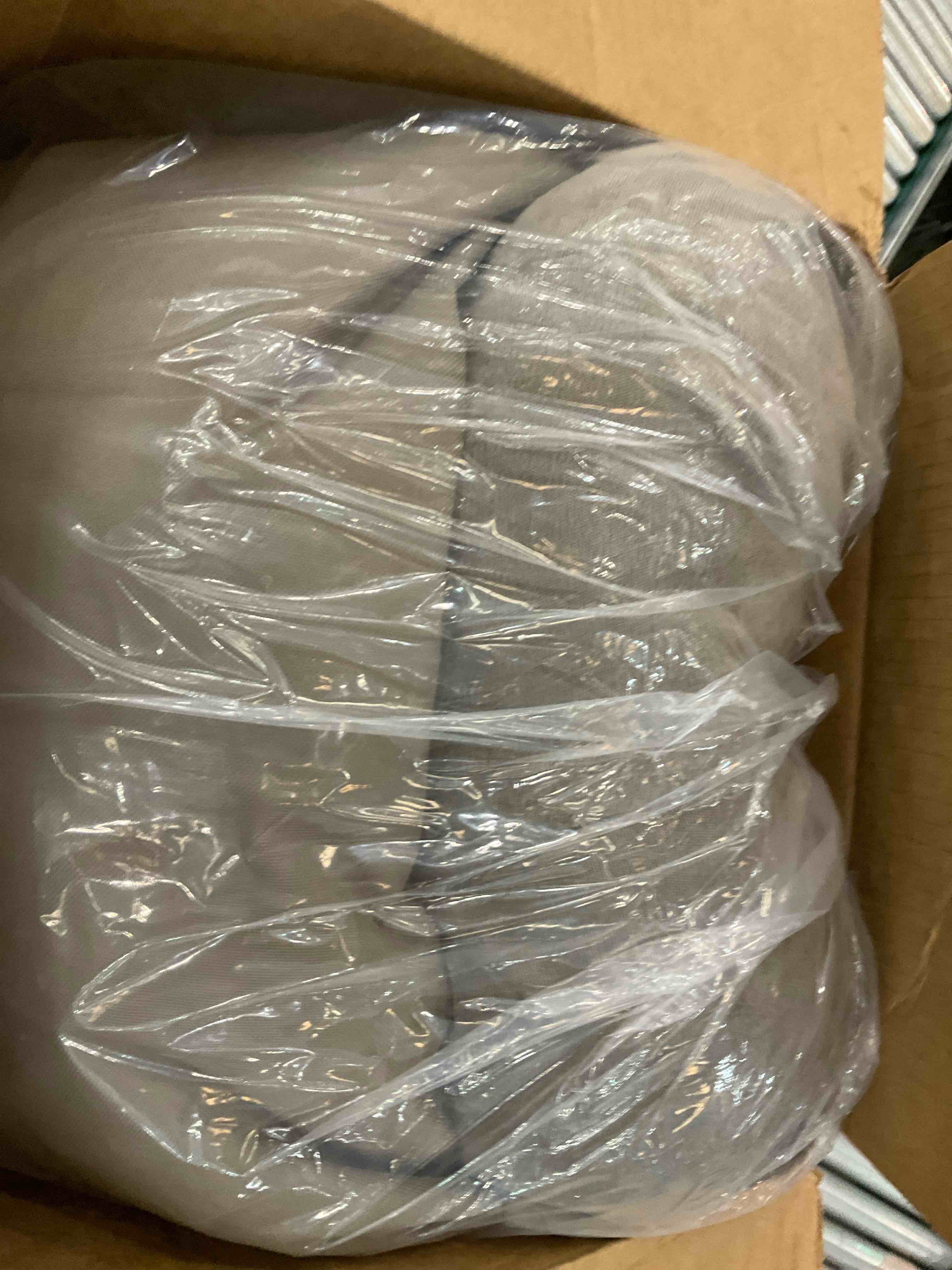 https://s3.amazonaws.com/lotting-images-prod/BargainHunt/EXS01706724_1714671532889.jpeg