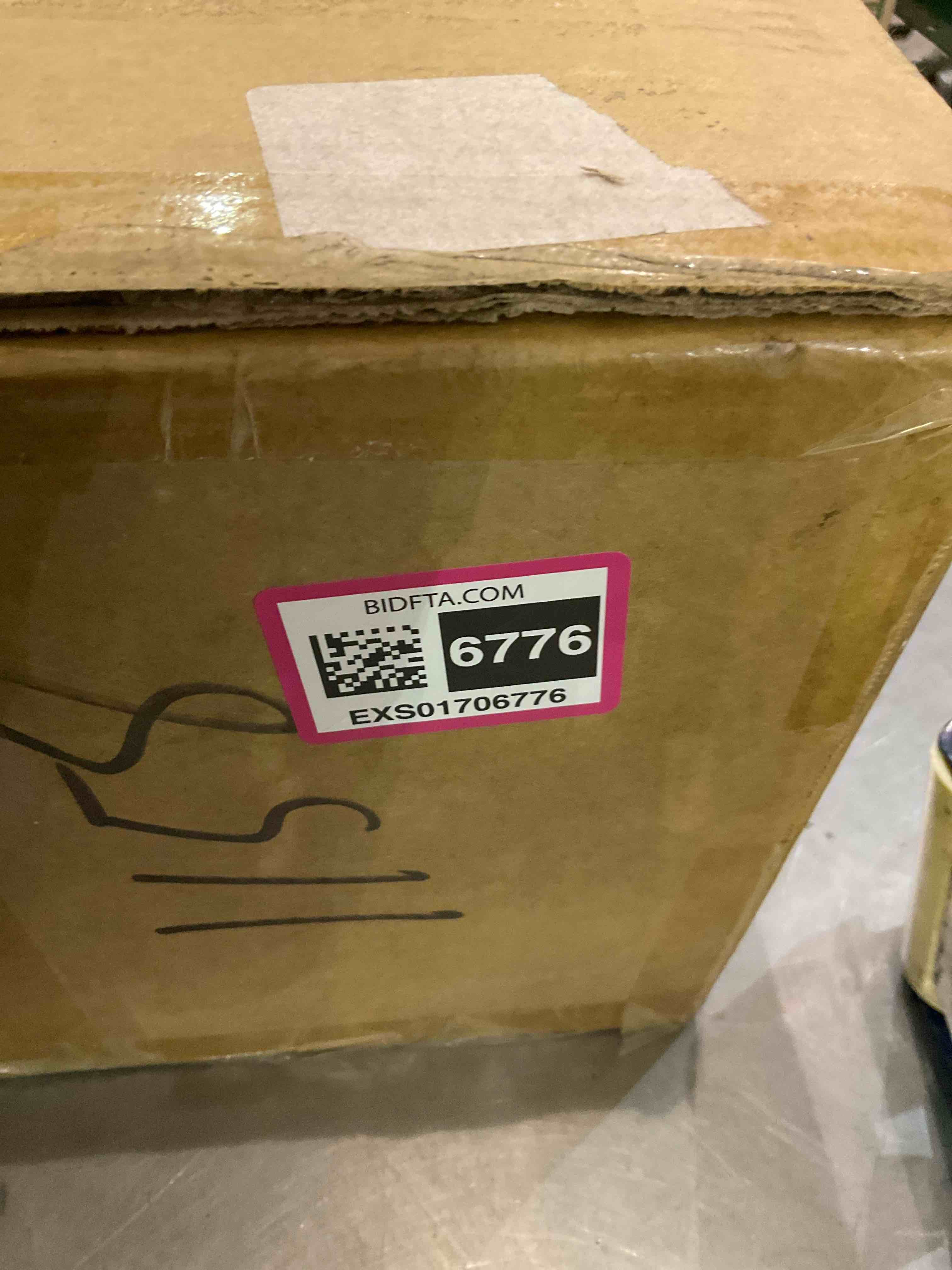 https://s3.amazonaws.com/lotting-images-prod/BargainHunt/EXS01706776_1714739249518.jpeg