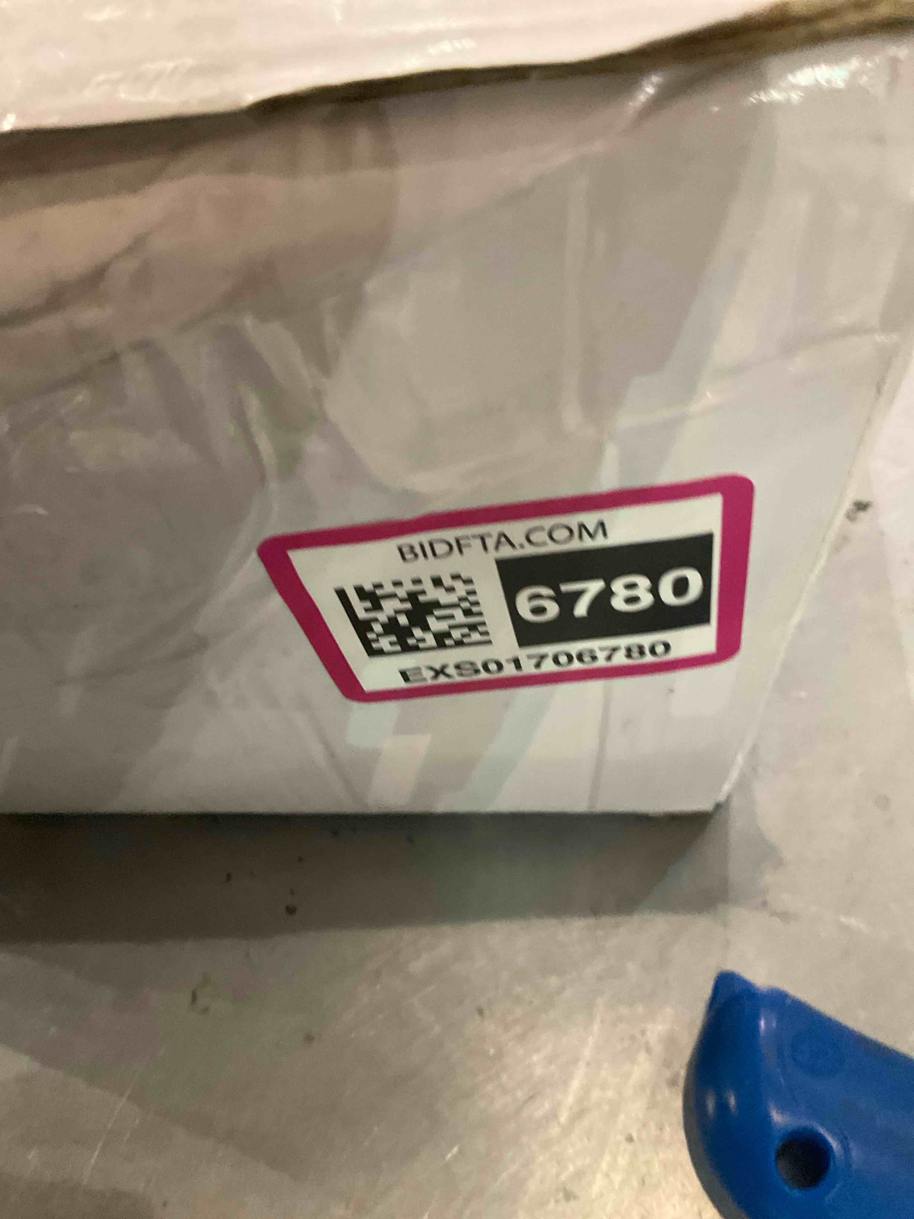 https://s3.amazonaws.com/lotting-images-prod/BargainHunt/EXS01706780_1714739746576.jpeg