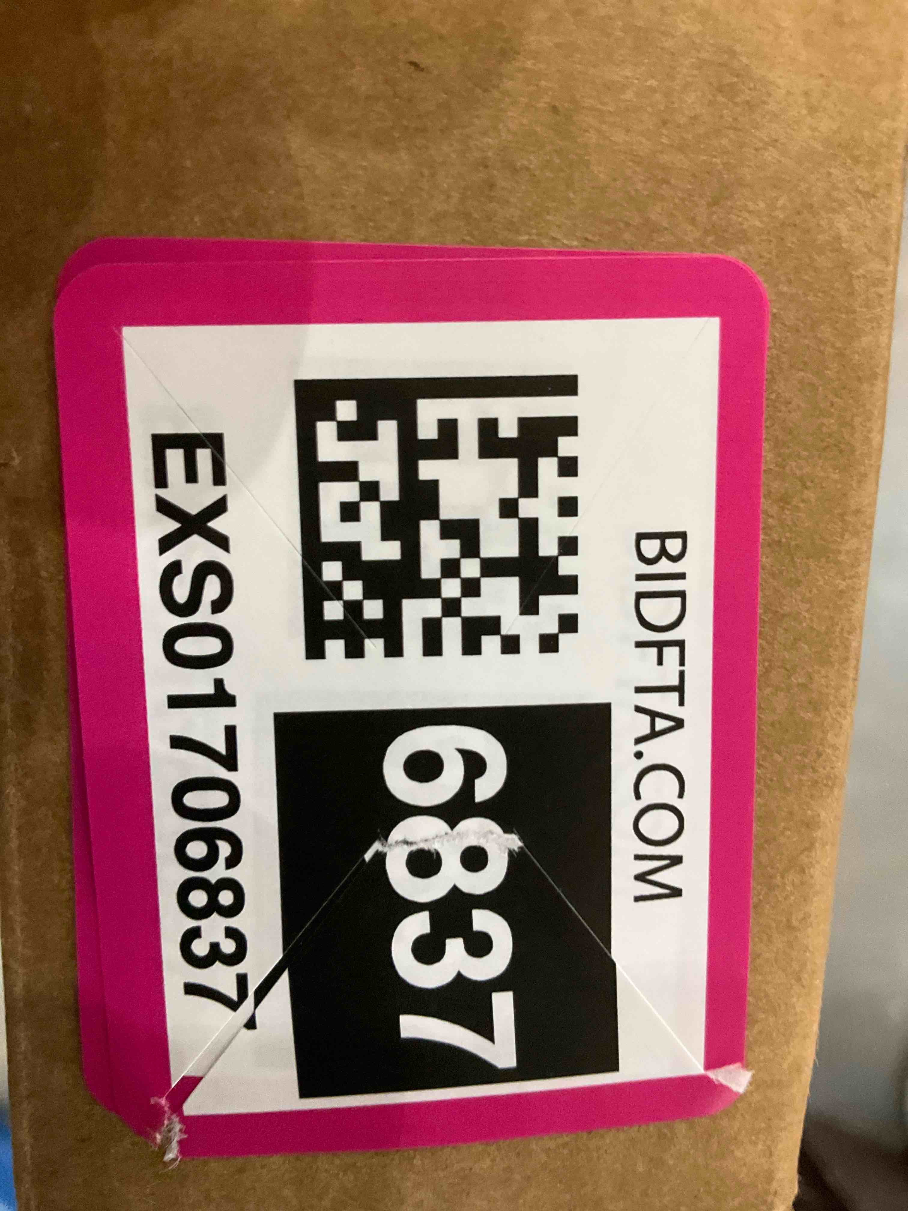 https://s3.amazonaws.com/lotting-images-prod/BargainHunt/EXS01706837_1714749250147.jpeg