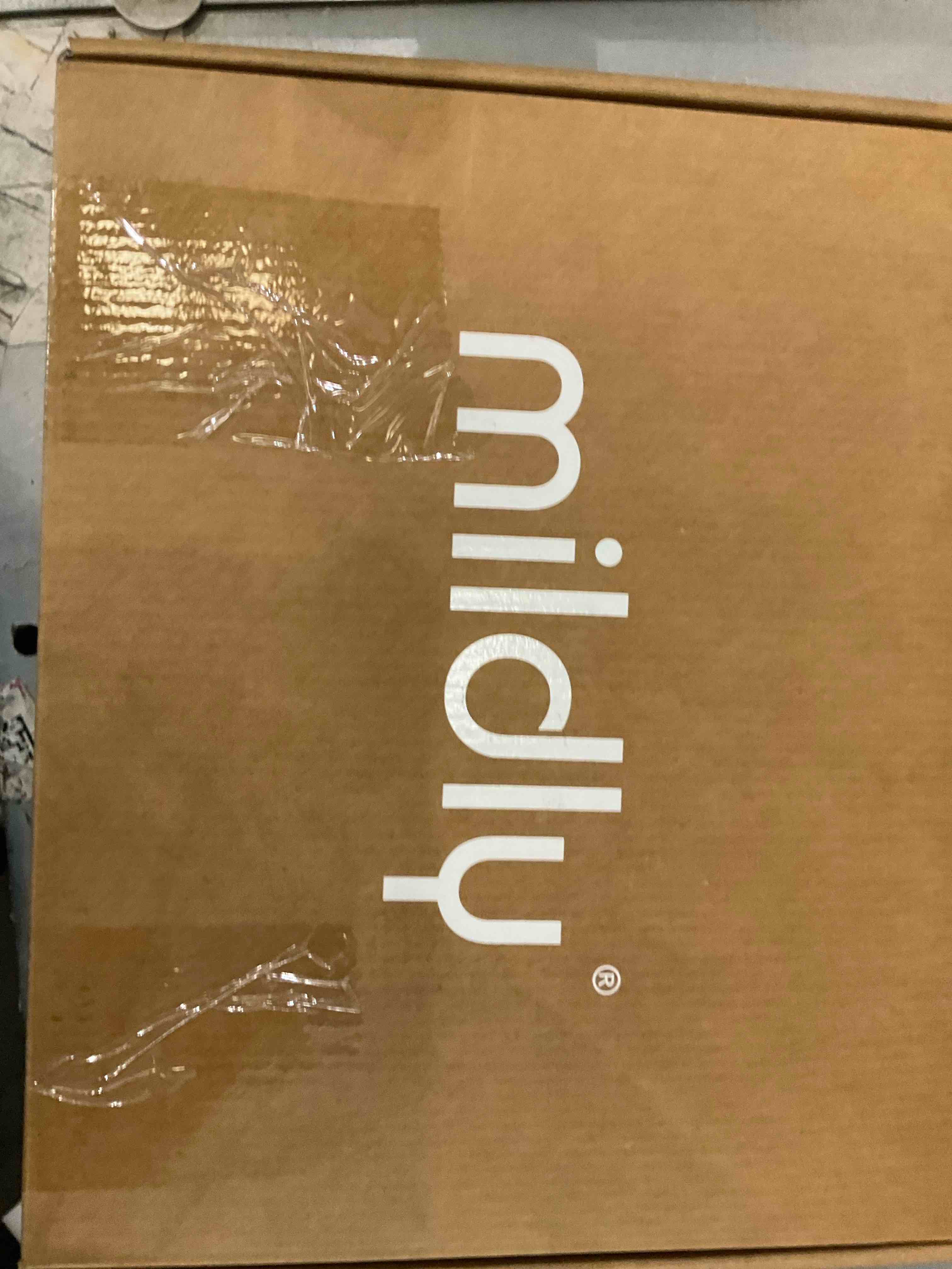 https://s3.amazonaws.com/lotting-images-prod/BargainHunt/EXS01706837_1714749254697.jpeg