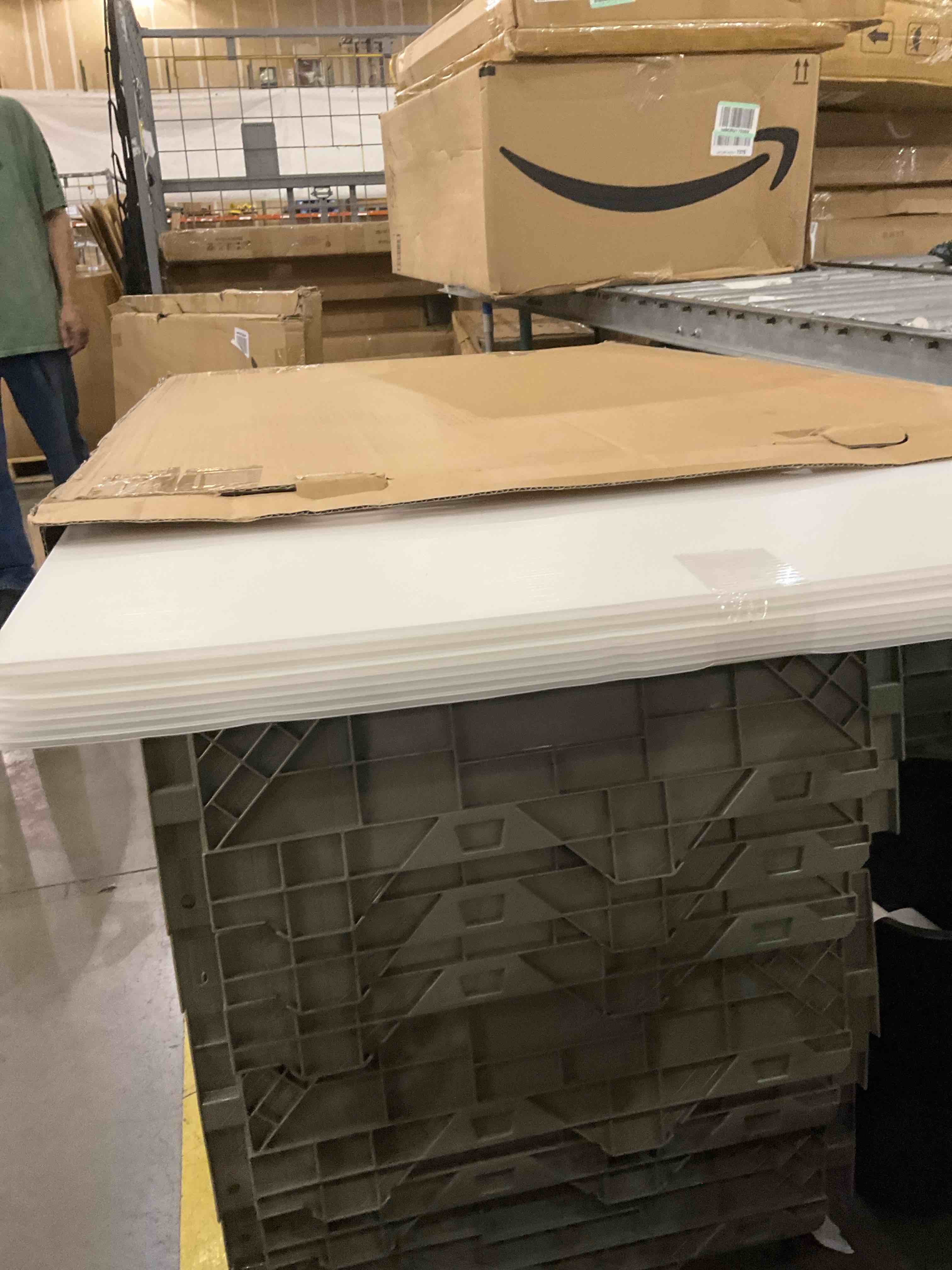 https://s3.amazonaws.com/lotting-images-prod/BargainHunt/EXS01707056_1713449726140.jpeg
