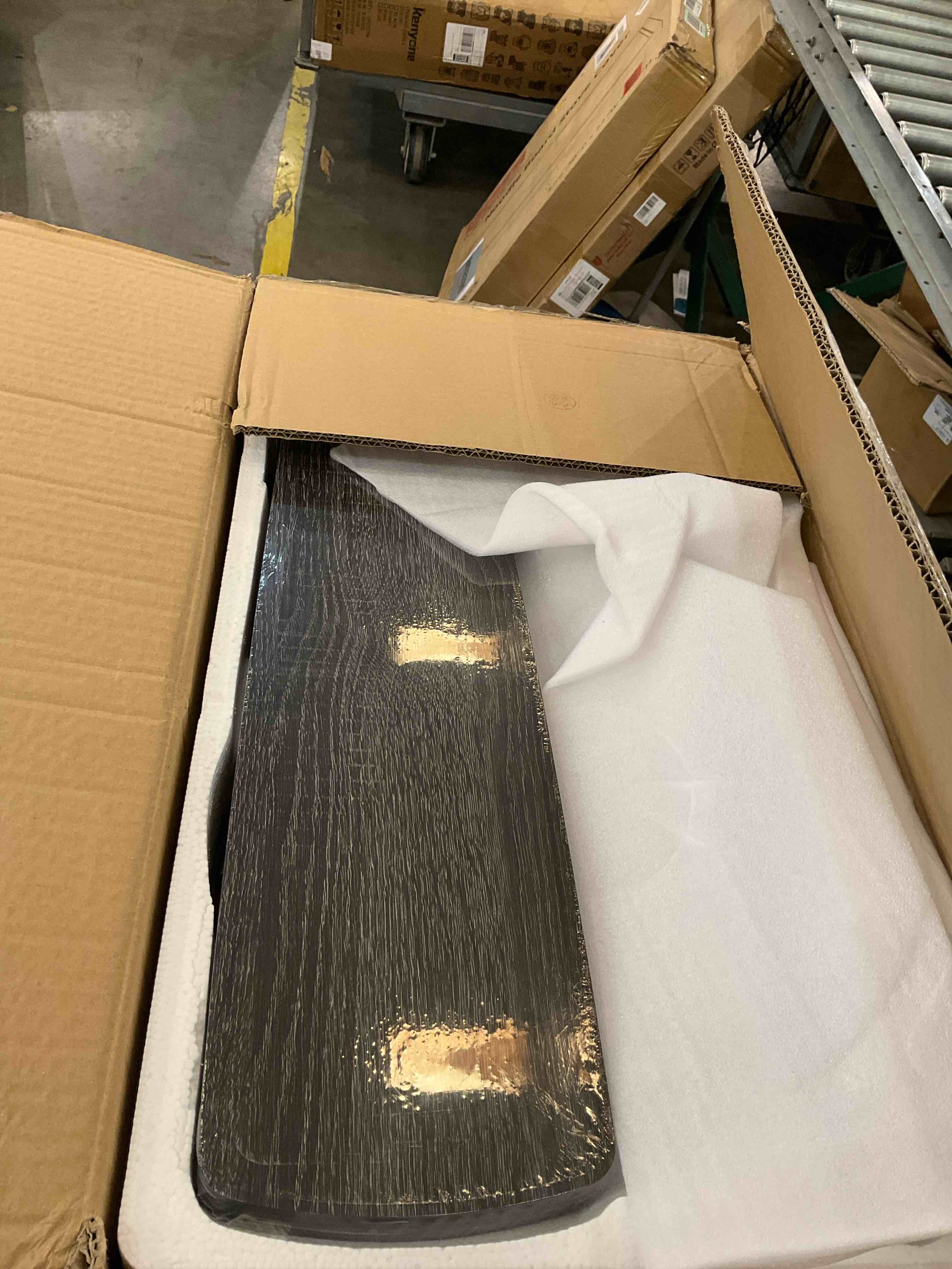 https://s3.amazonaws.com/lotting-images-prod/BargainHunt/EXS01707066_1713452026000.jpeg