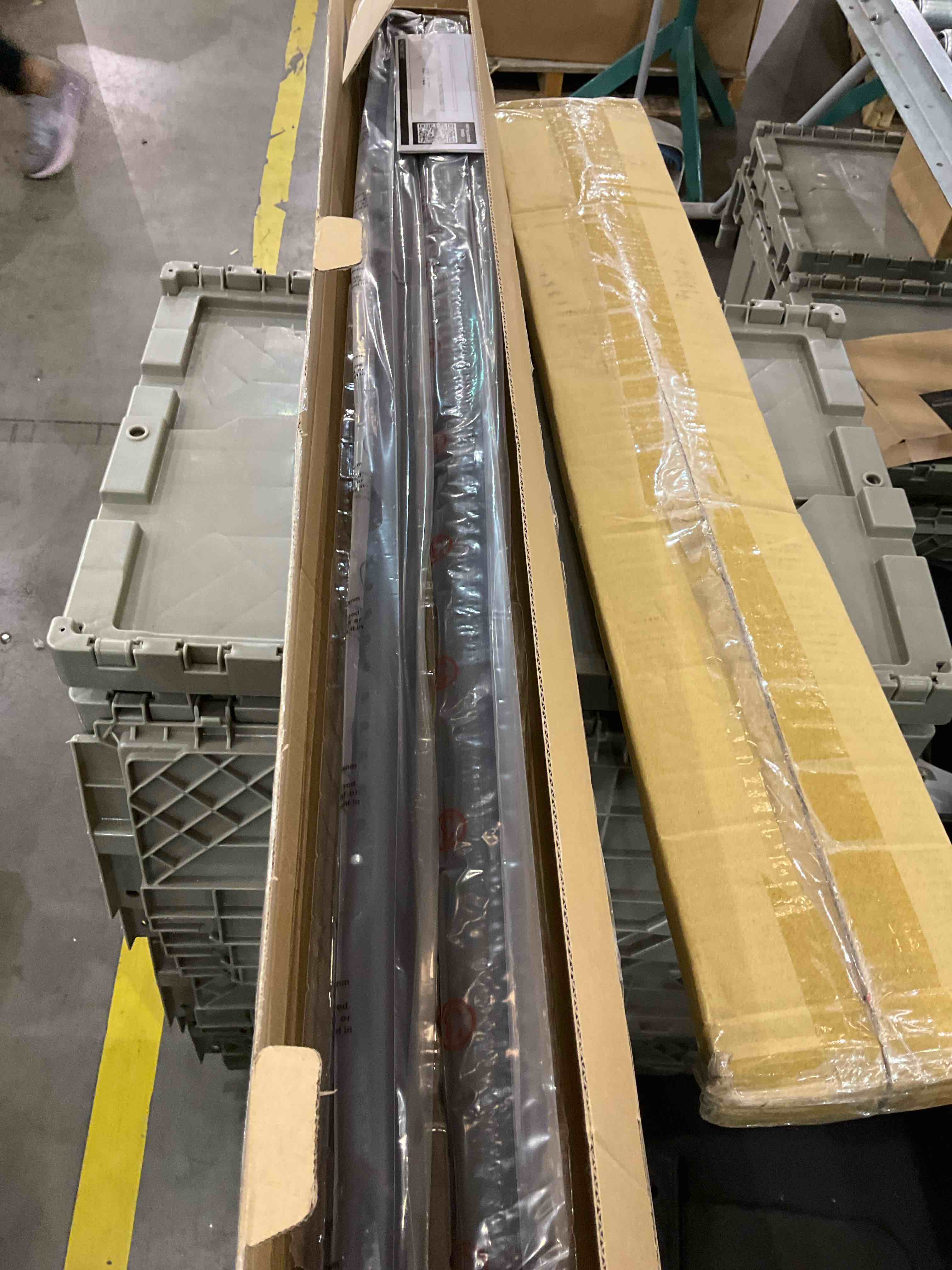 Vailge Room Divider Tension Rods, Premium Curtain Tension Rods ,83-122 Inch,No Drilling, Adjustable Large Window Stall Tension Pole-Black