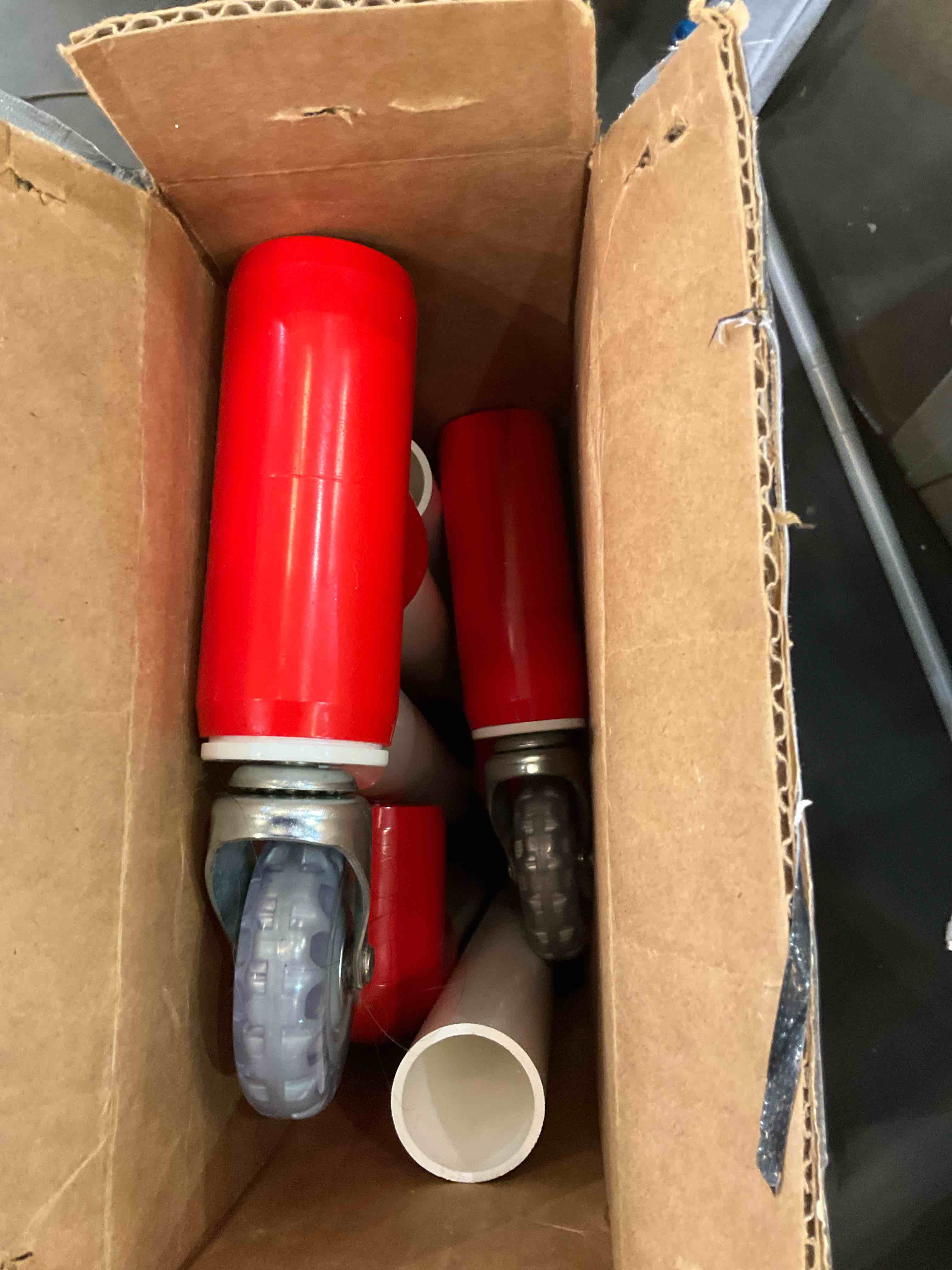 https://s3.amazonaws.com/lotting-images-prod/BargainHunt/EXS01707409_1713812669426.jpeg