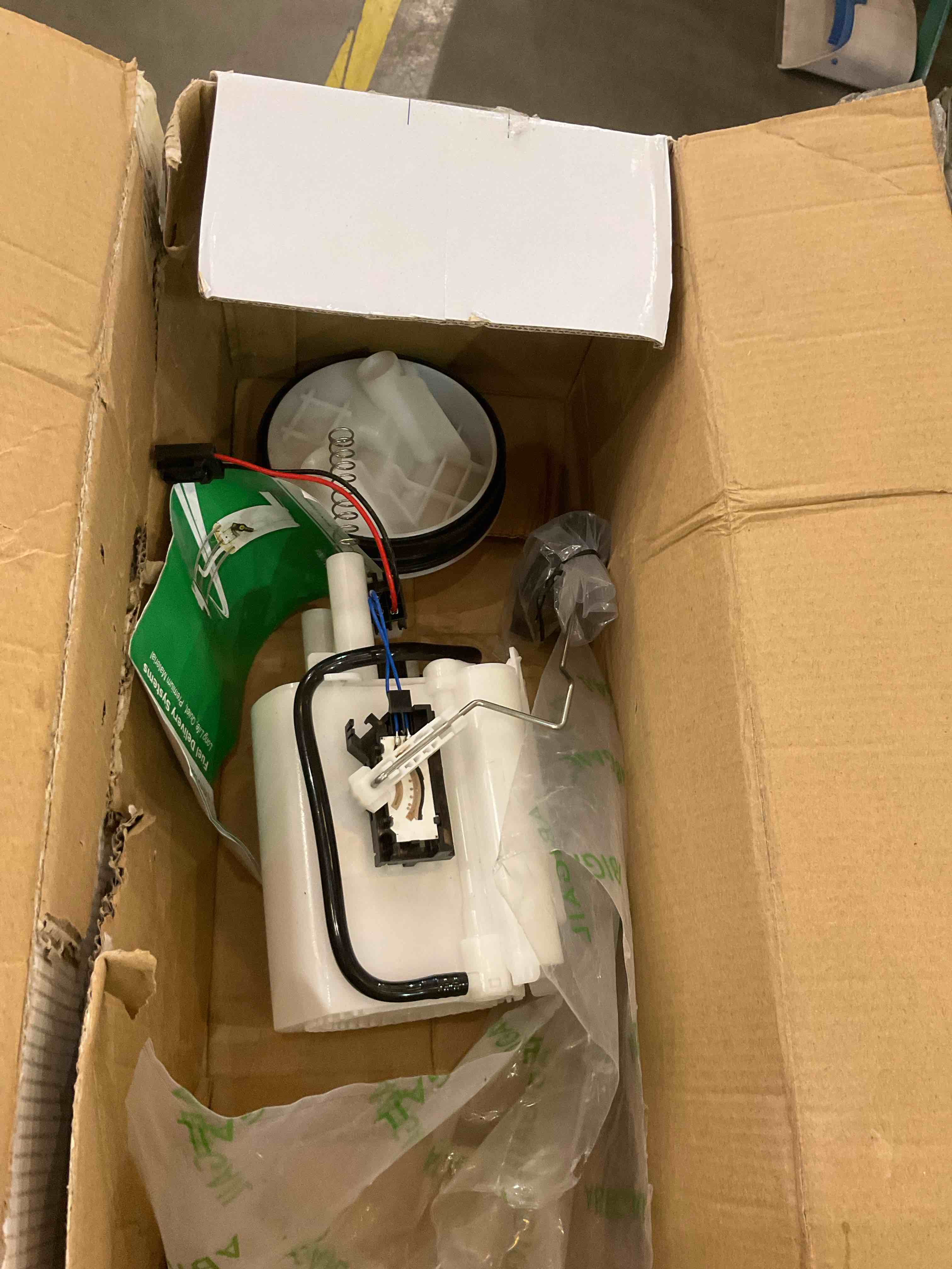 https://s3.amazonaws.com/lotting-images-prod/BargainHunt/EXS01707465_1713881058046.jpeg
